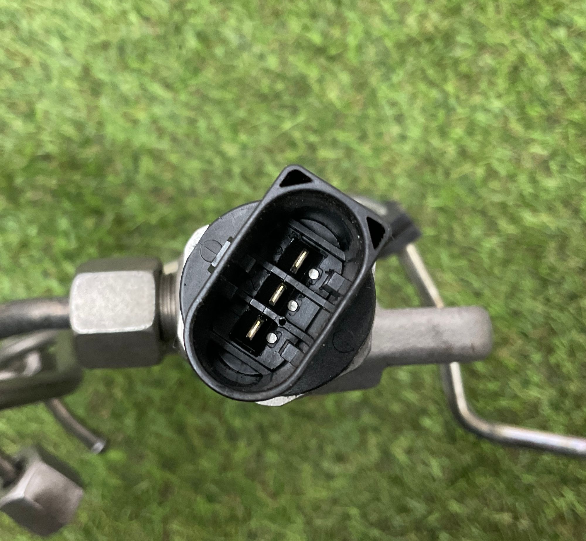 Рампа топливная BMW 5 серия, F10/F11/F07 рестайлинг 2.0D B47, 2000 рублей, Москва