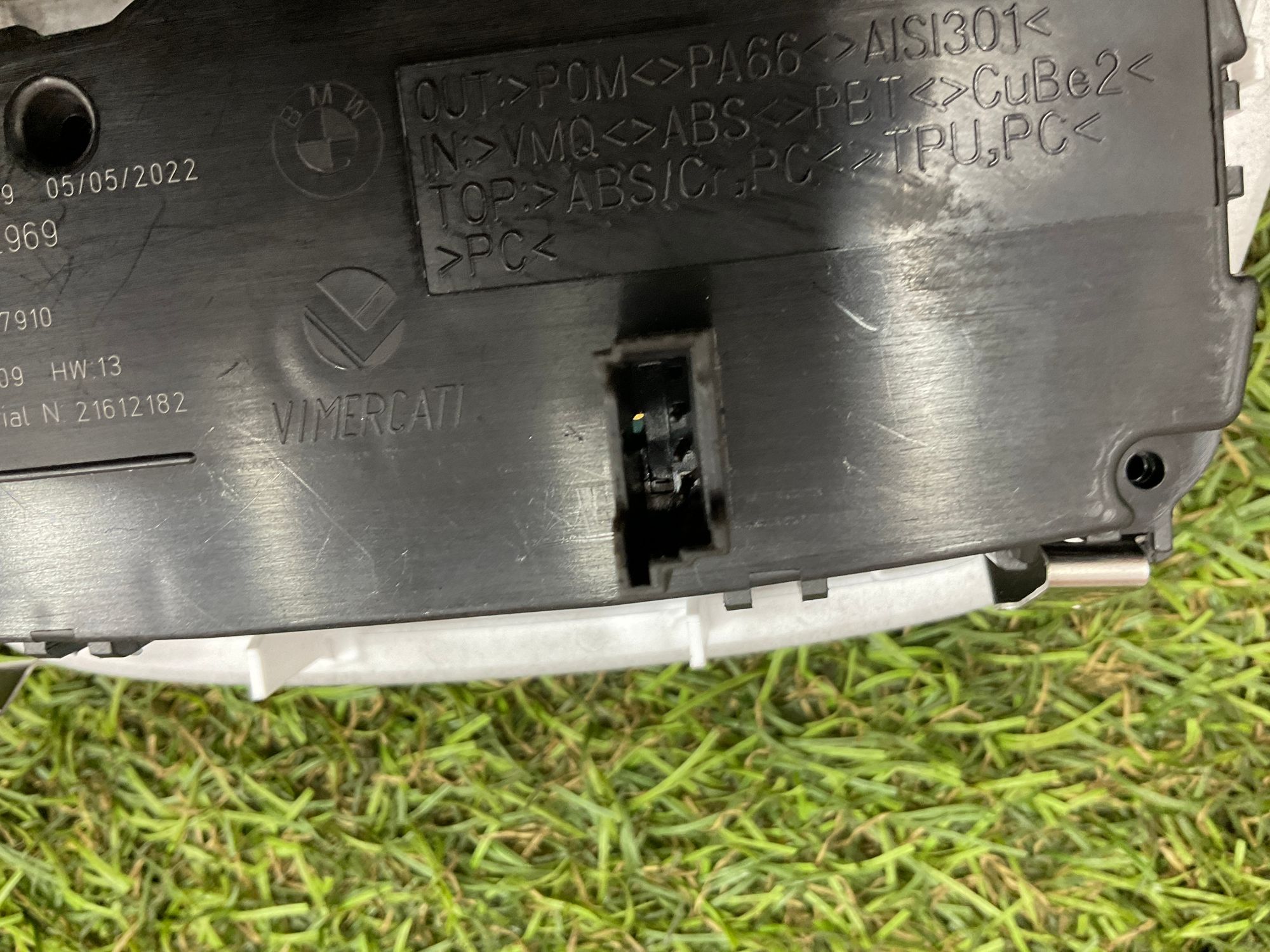 https://ycs.partsauto.market/partsauto-images/thmbs/userImages/h353NjtZg3VDP19b5HMt7LlpbQ93/part/2b898b4e-d82f-4617-b738-4a4431985f15_1779195048183.jpg