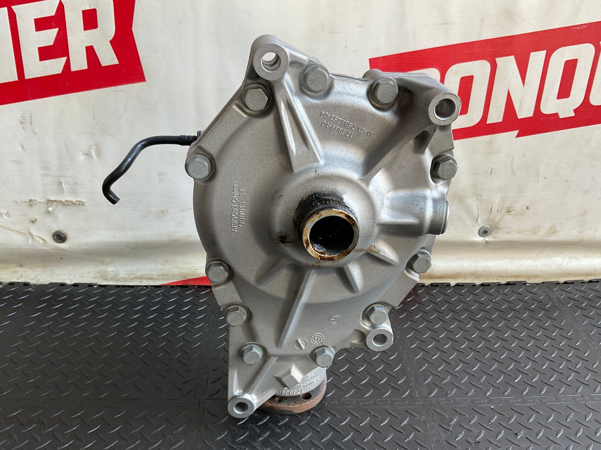 https://ycs.partsauto.market/partsauto-images/thmbs/userImages/h353NjtZg3VDP19b5HMt7LlpbQ93/part/2badea6d-ecb9-45b9-bd08-e35d94570aab_1745566359023.jpg