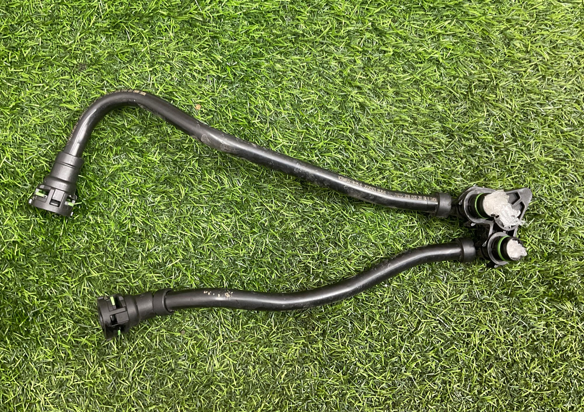 https://ycs.partsauto.market/partsauto-images/thmbs/userImages/h353NjtZg3VDP19b5HMt7LlpbQ93/part/2bb80341-37c7-483d-b7de-7b4775330766_1744197872112.jpg