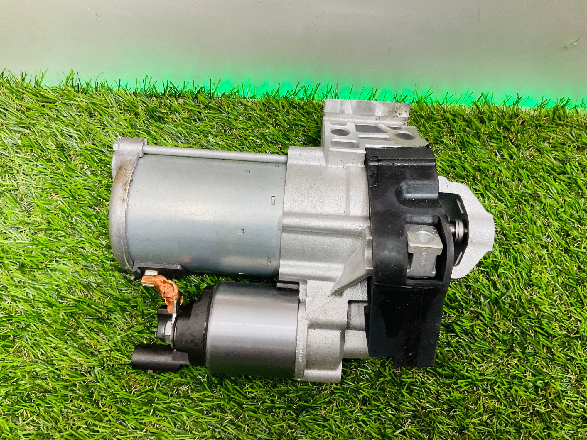 https://ycs.partsauto.market/partsauto-images/thmbs/userImages/h353NjtZg3VDP19b5HMt7LlpbQ93/part/2bc55983-b583-48c4-9cb5-4aa341460b52_1781250449614.jpg
