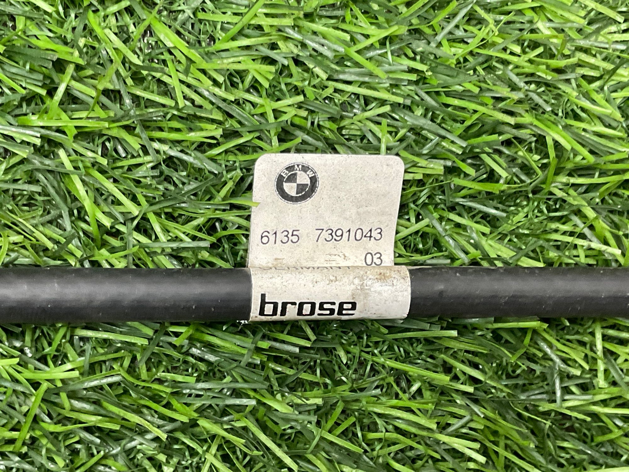 https://ycs.partsauto.market/partsauto-images/thmbs/userImages/h353NjtZg3VDP19b5HMt7LlpbQ93/part/2c1c6e6e-7e58-4449-9caa-d13f0f922b96_1735206787149.jpg