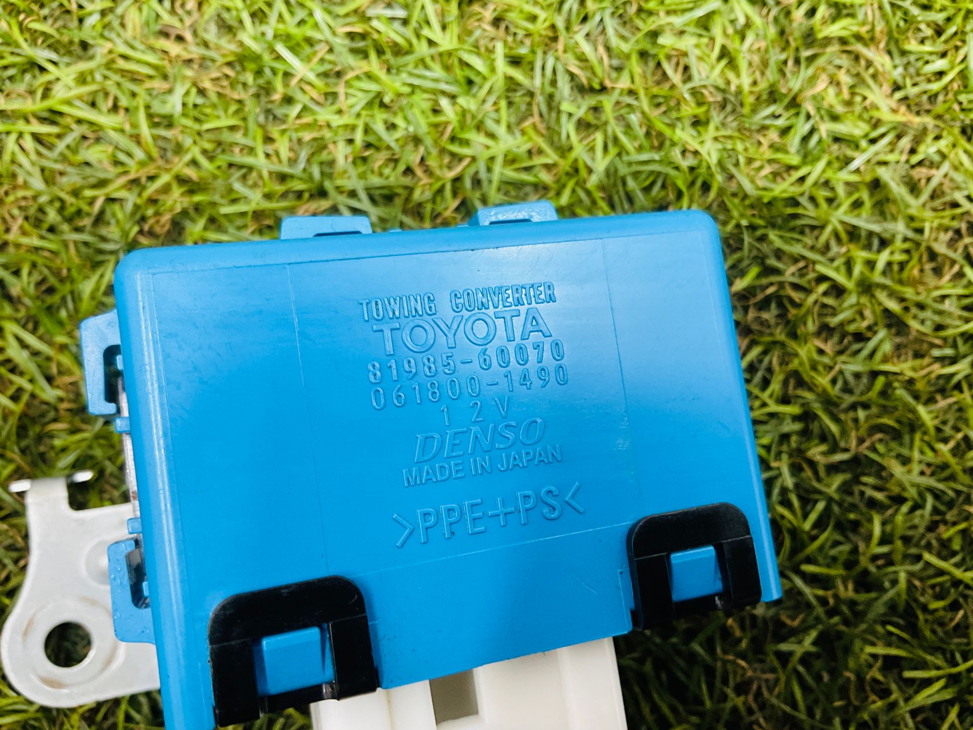 https://ycs.partsauto.market/partsauto-images/thmbs/userImages/h353NjtZg3VDP19b5HMt7LlpbQ93/part/2c8543b3-fe08-4d44-b9dd-1c351416e8a0_1779722349831.jpg