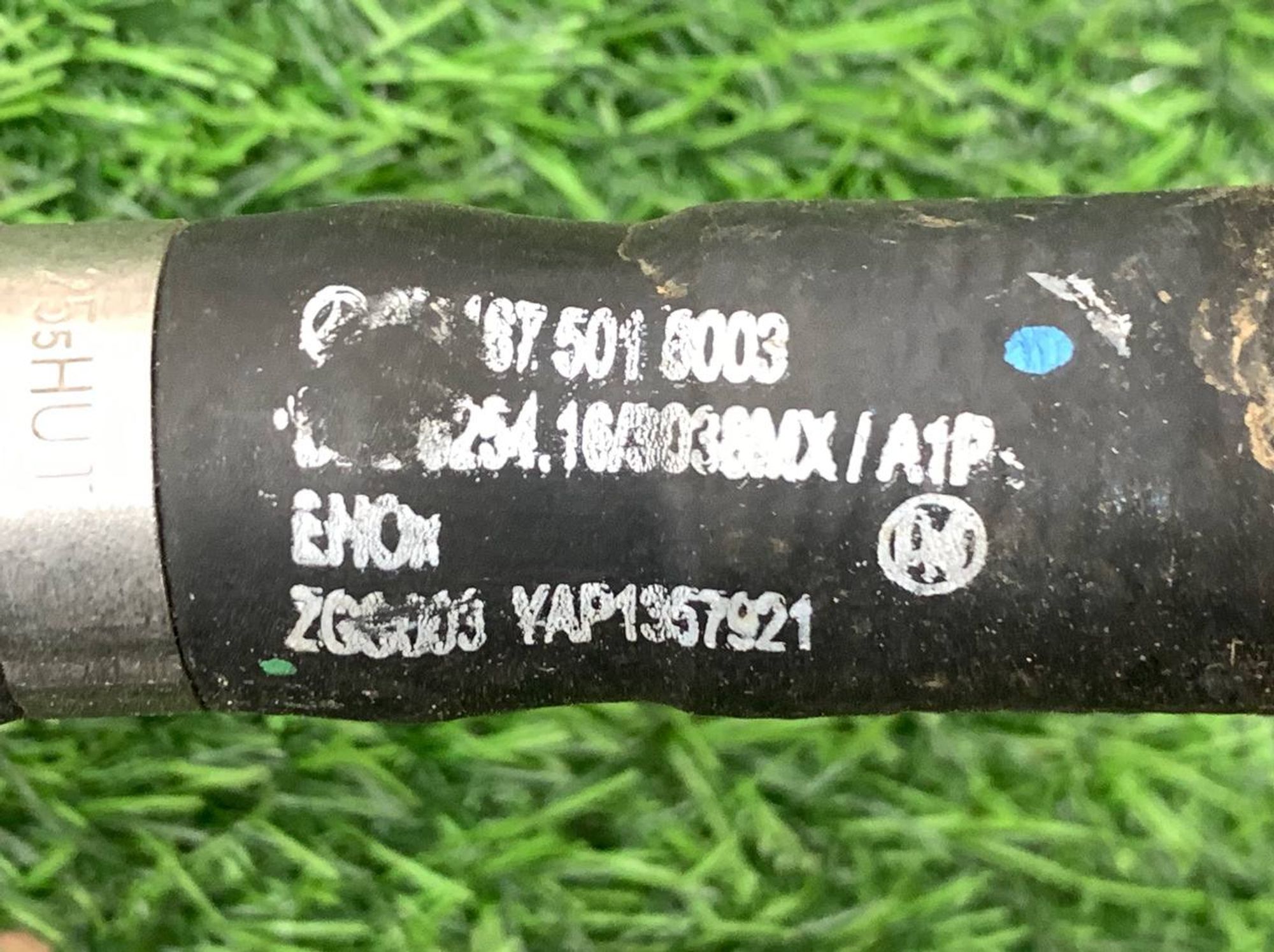 https://ycs.partsauto.market/partsauto-images/thmbs/userImages/h353NjtZg3VDP19b5HMt7LlpbQ93/part/2c85eb14-41f0-48b5-a6c9-b47810519f60_1733488806230.jpg