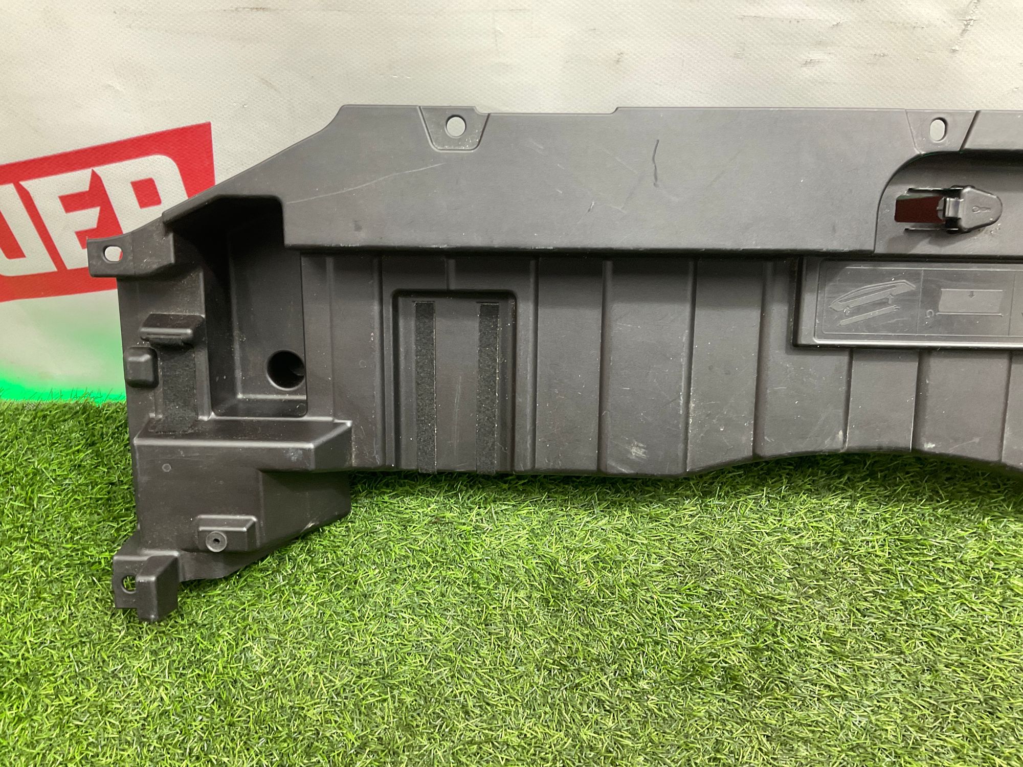 https://ycs.partsauto.market/partsauto-images/thmbs/userImages/h353NjtZg3VDP19b5HMt7LlpbQ93/part/2c9fb394-c5cb-418d-8d2f-79b10bdffab3_1742224070383.jpg