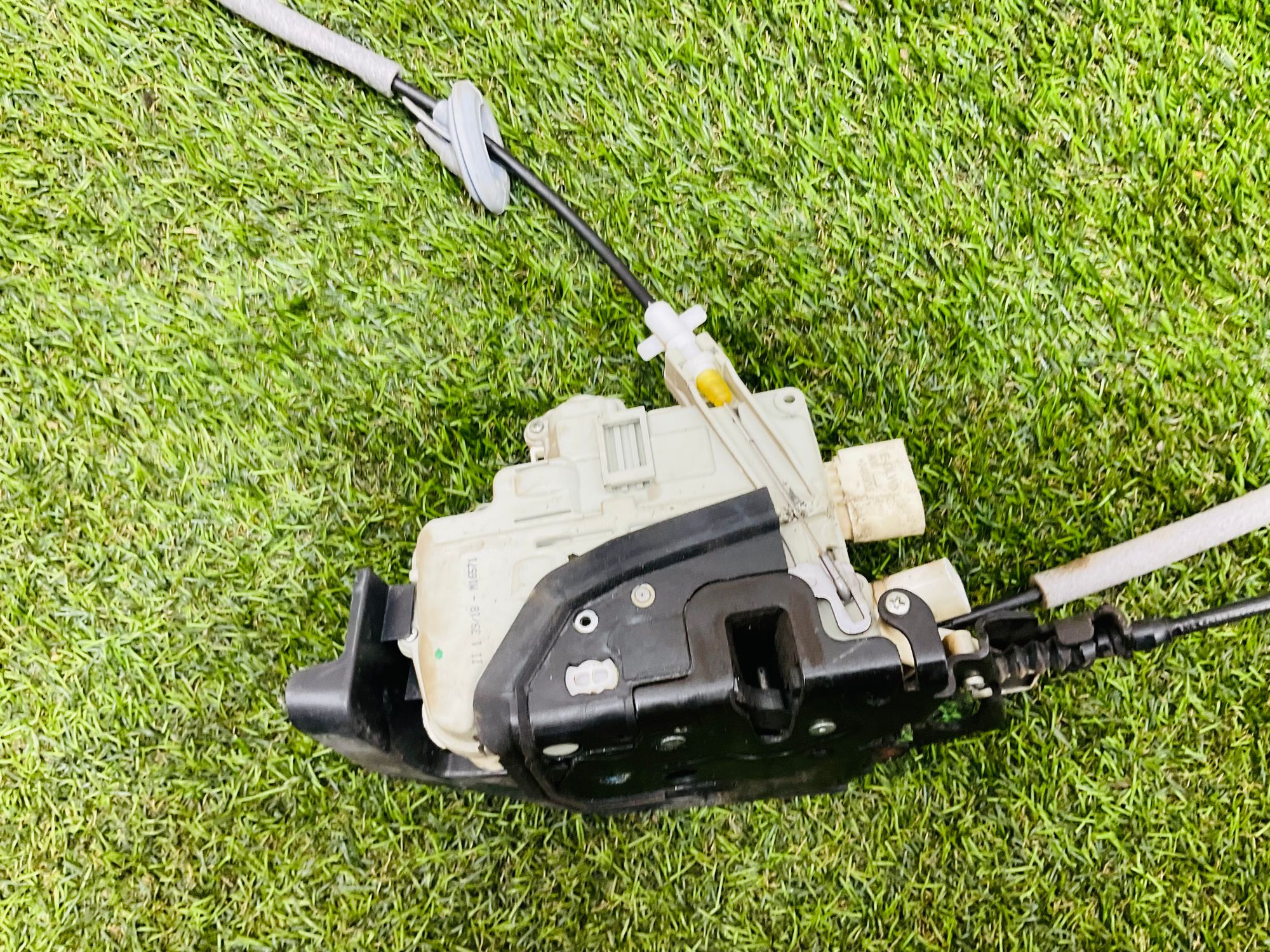 https://ycs.partsauto.market/partsauto-images/thmbs/userImages/h353NjtZg3VDP19b5HMt7LlpbQ93/part/2cedd31d-d53b-488a-a237-0cfa59c138d4_1786369928712.jpg