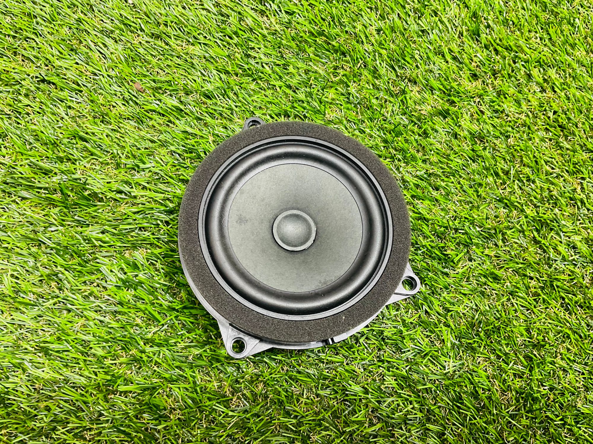 https://ycs.partsauto.market/partsauto-images/thmbs/userImages/h353NjtZg3VDP19b5HMt7LlpbQ93/part/2cfe4053-e21c-416c-a53a-762c6a803231_1781343006671.jpg