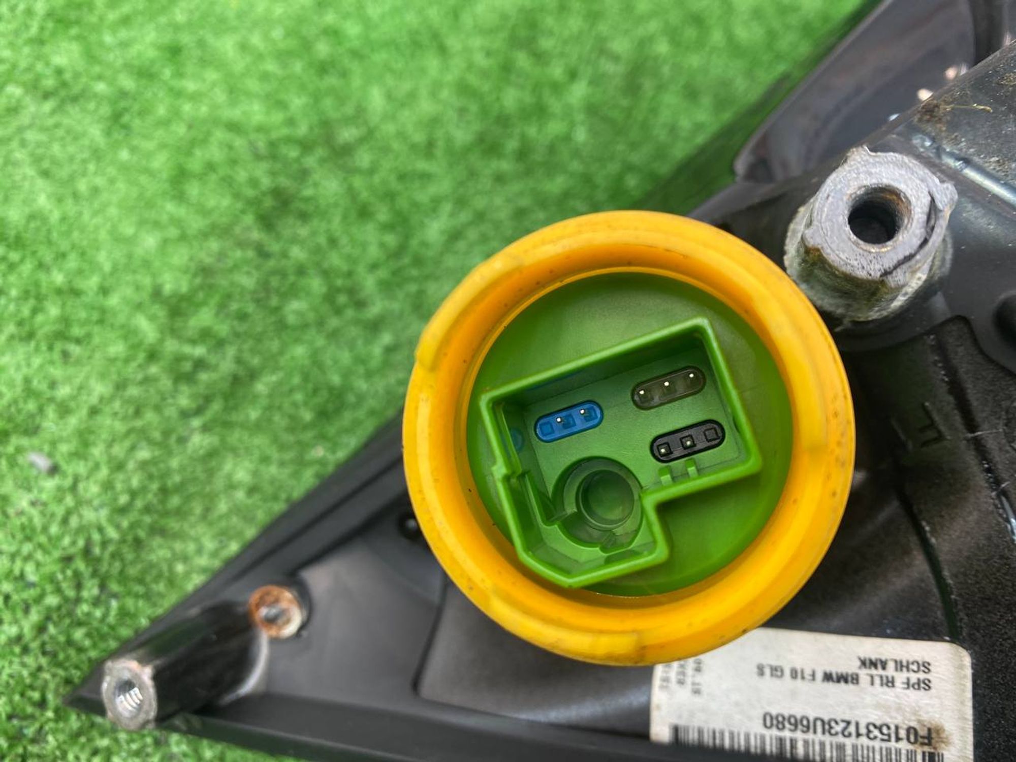 https://ycs.partsauto.market/partsauto-images/thmbs/userImages/h353NjtZg3VDP19b5HMt7LlpbQ93/part/2d0806e5-a6c3-4511-b6ff-c1673819efde_1743496042613.jpg