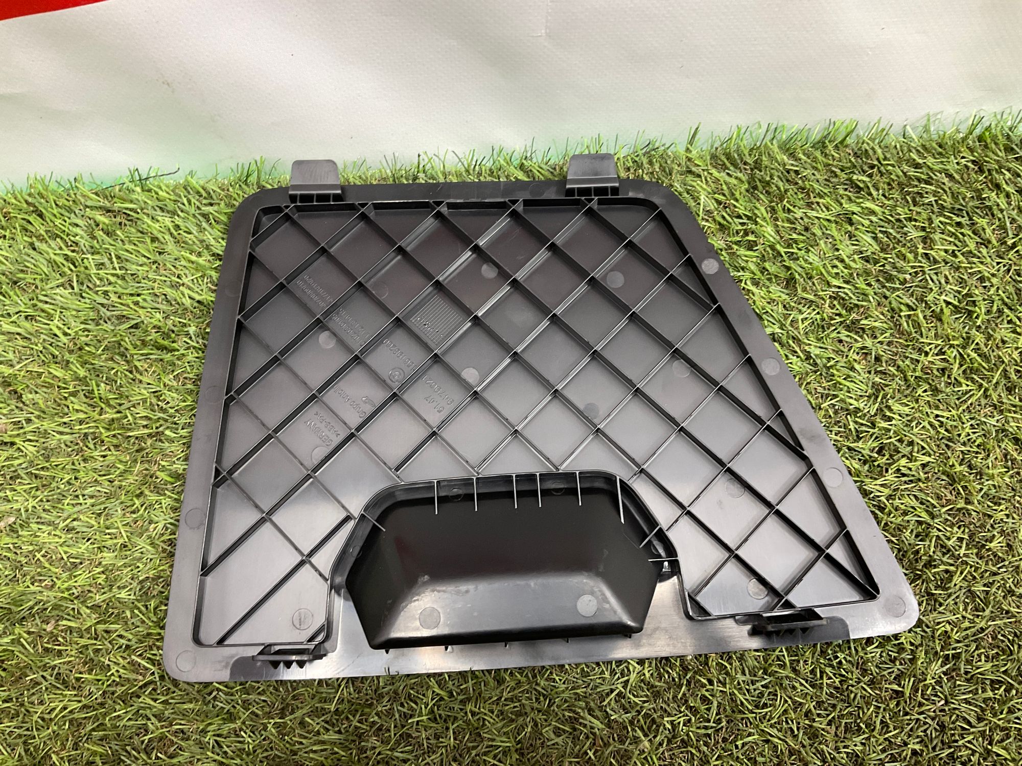 Крышка ящика для инструментов багажника BMW M8 F91/F92/F93 2019, 1000 рублей, Москва