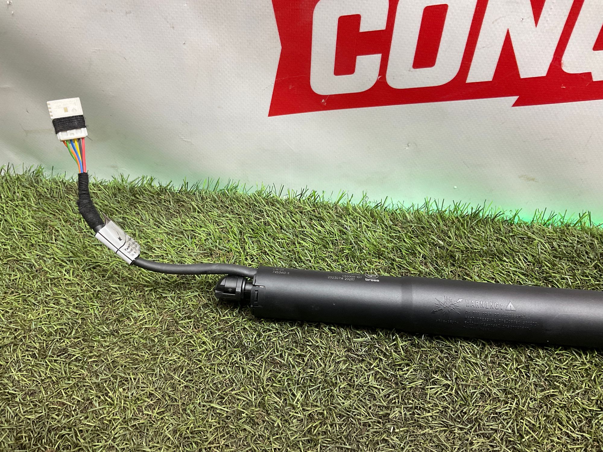 Амортизатор крышки багажника BMW M3, G81 2023, 3000 рублей, Москва