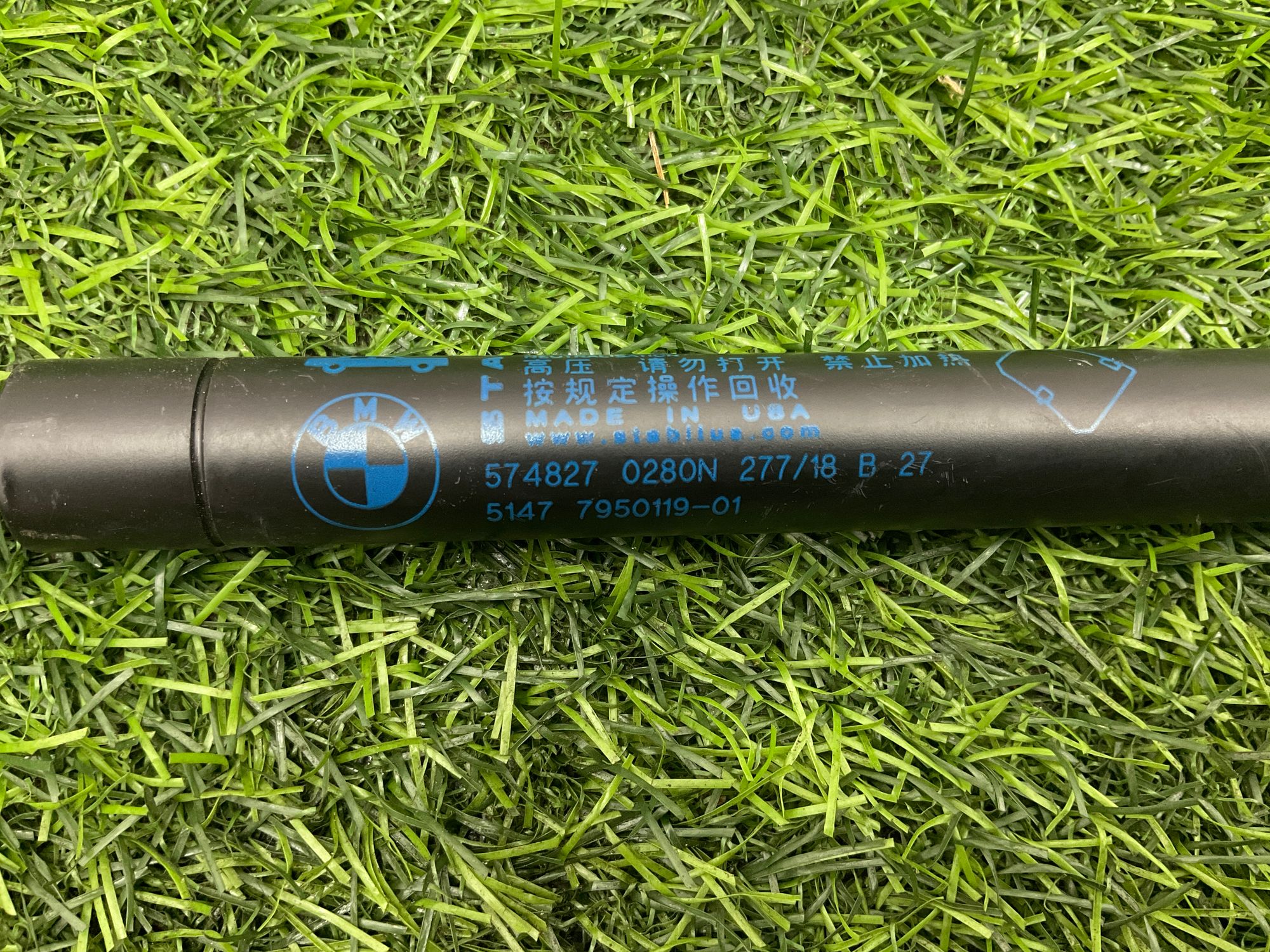 https://ycs.partsauto.market/partsauto-images/thmbs/userImages/h353NjtZg3VDP19b5HMt7LlpbQ93/part/2de33759-81e3-4599-8907-a0e24d545960_1742305545134.jpg