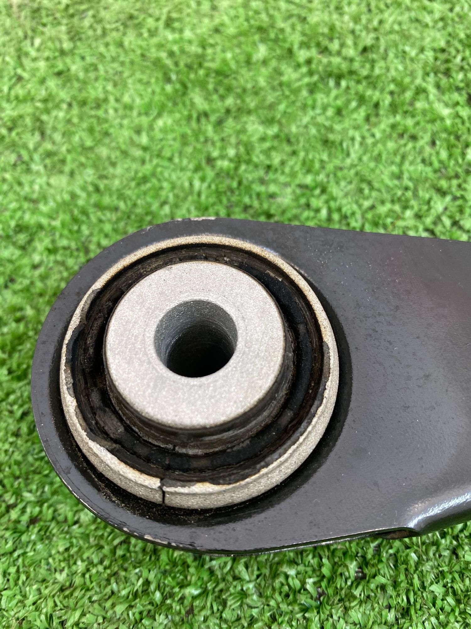 https://ycs.partsauto.market/partsauto-images/thmbs/userImages/h353NjtZg3VDP19b5HMt7LlpbQ93/part/2ded9f67-5cd5-48ee-ac66-daa0f0178a61_1749548600660.jpg