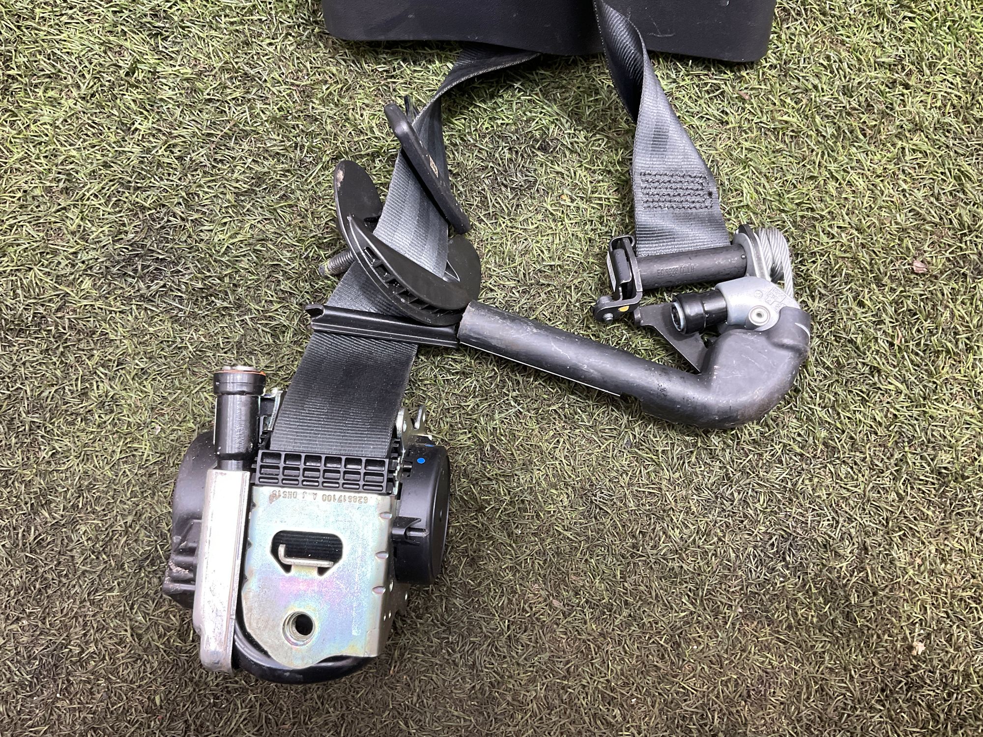 Ремень безопасности передние левый Land Rover Defender II, 33000 рублей, Москва