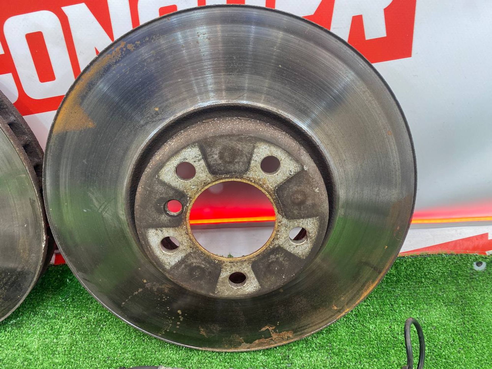 https://ycs.partsauto.market/partsauto-images/thmbs/userImages/h353NjtZg3VDP19b5HMt7LlpbQ93/part/2ecbd842-9987-441e-94f8-caee7497d769_1743854707495.jpg