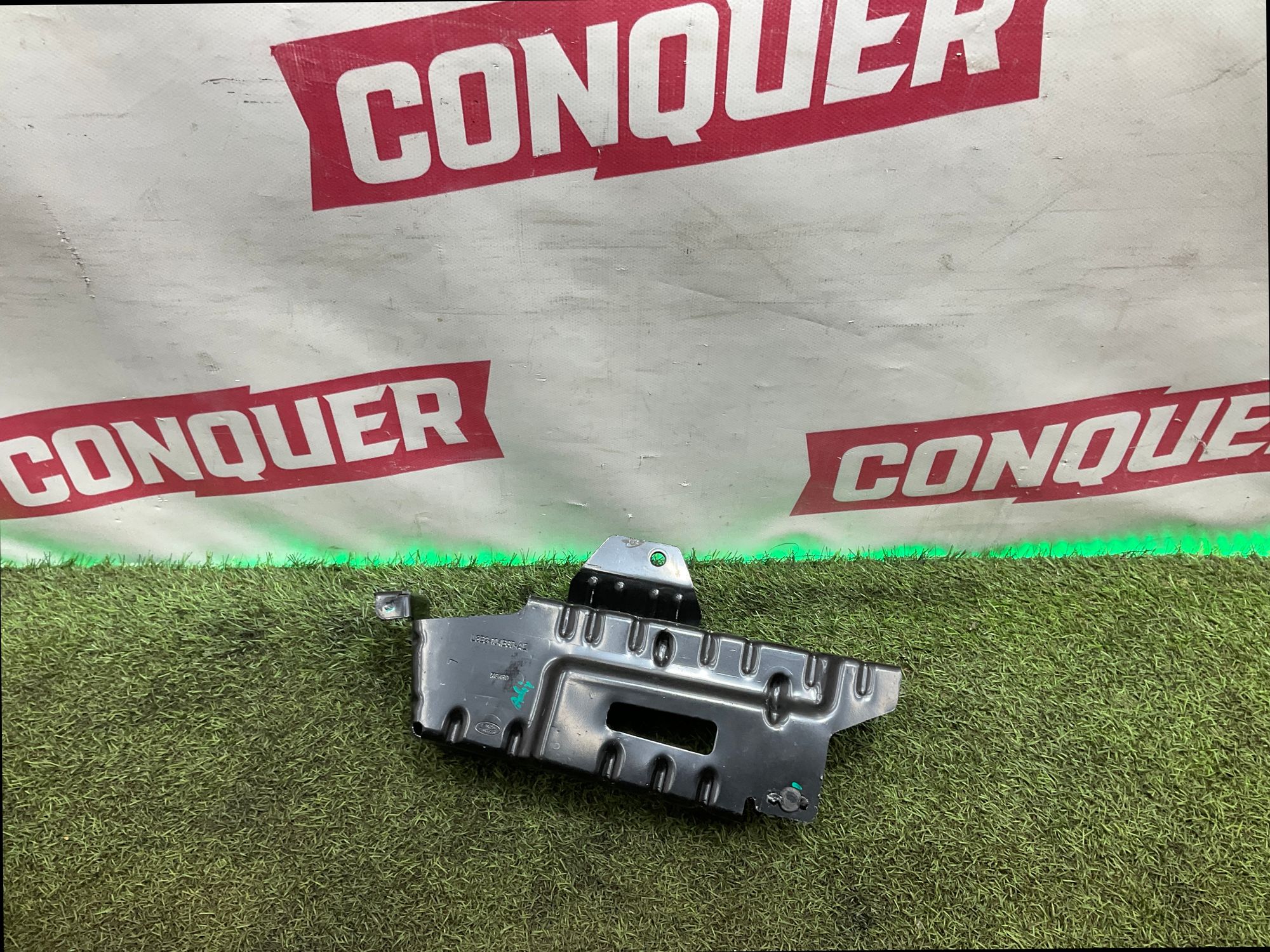 Крепление задней части кузова левое Land Rover Defender II L663 2022, 2000 рублей, Москва