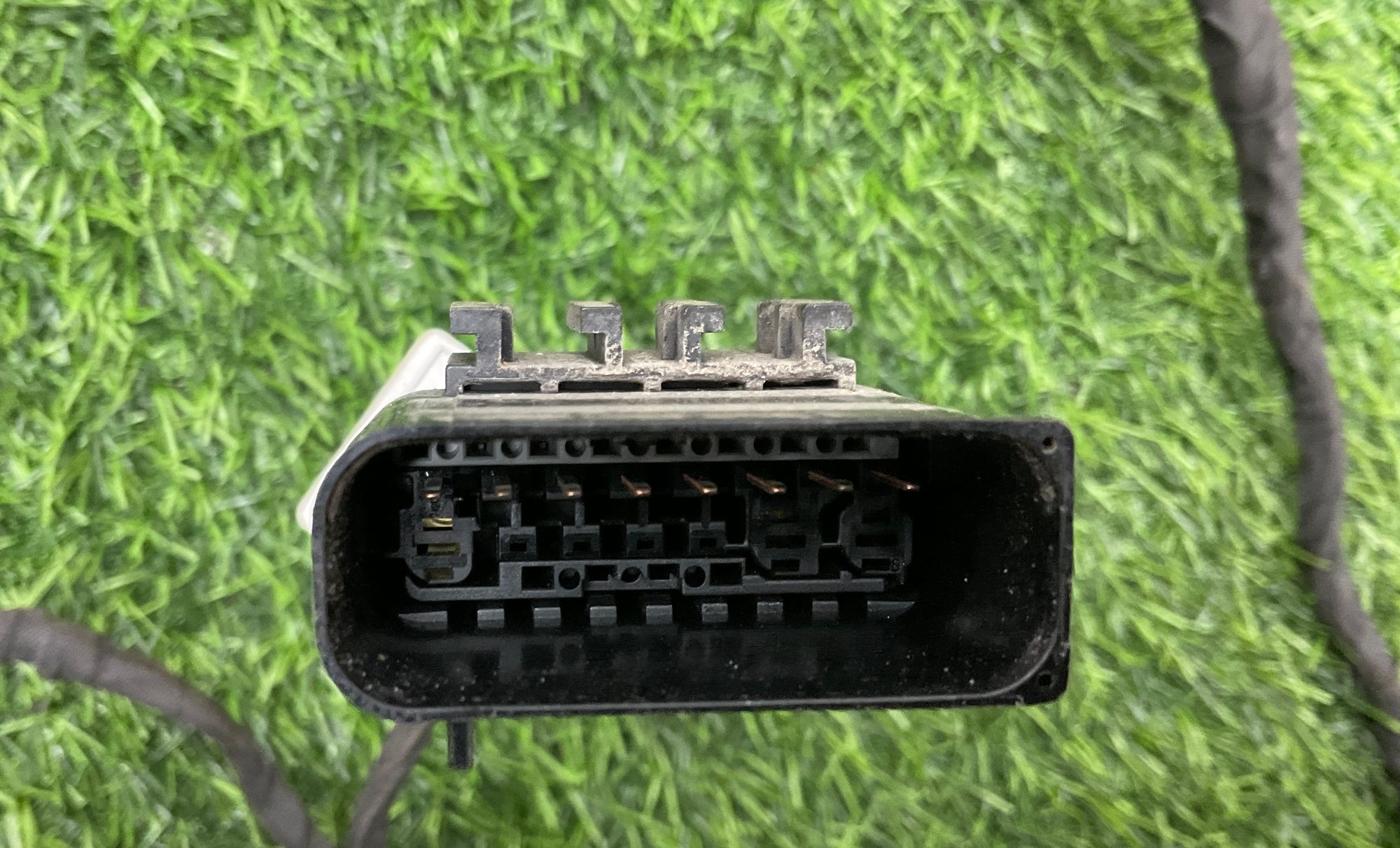 https://ycs.partsauto.market/partsauto-images/thmbs/userImages/h353NjtZg3VDP19b5HMt7LlpbQ93/part/2f8cf93c-c569-434b-8f48-2eca1321ec98_1735311383126.jpg