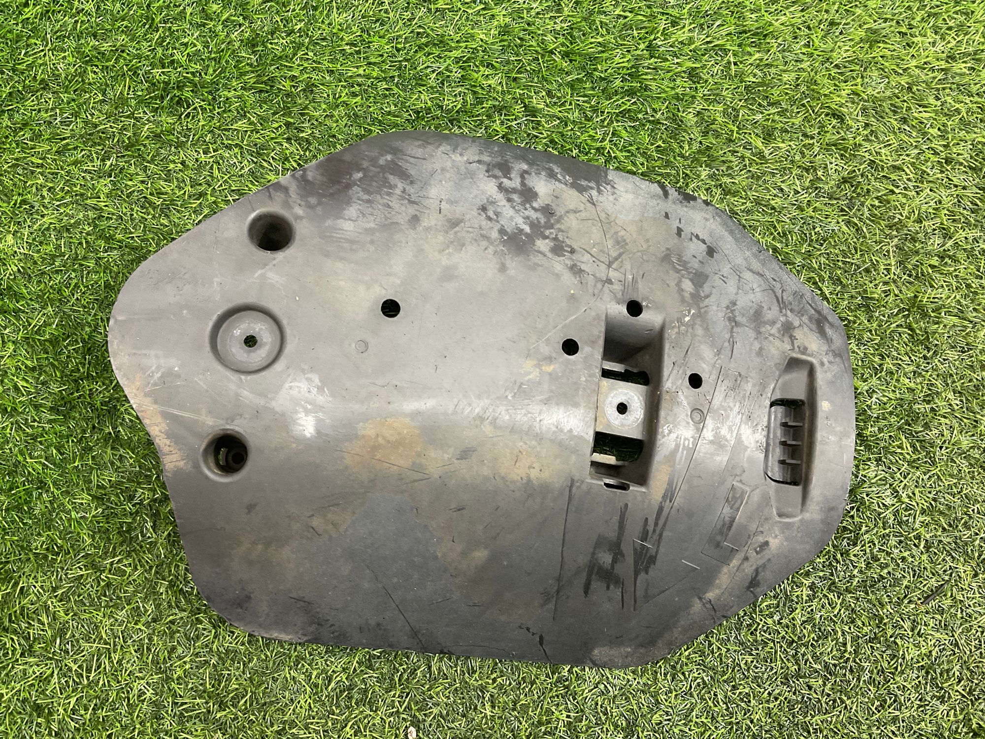 https://ycs.partsauto.market/partsauto-images/thmbs/userImages/h353NjtZg3VDP19b5HMt7LlpbQ93/part/30080c80-db65-4b82-babe-78009f3b620a_1744026144068.jpg