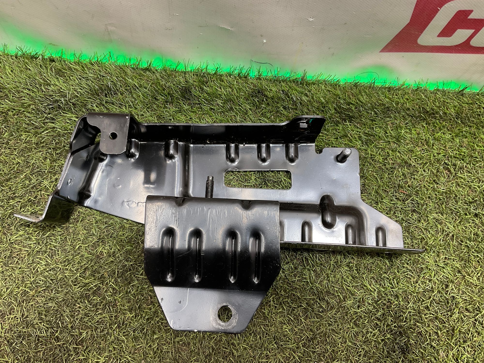 Крепление задней части кузова левое Land Rover Defender II L663 2022, 2000 рублей, Москва