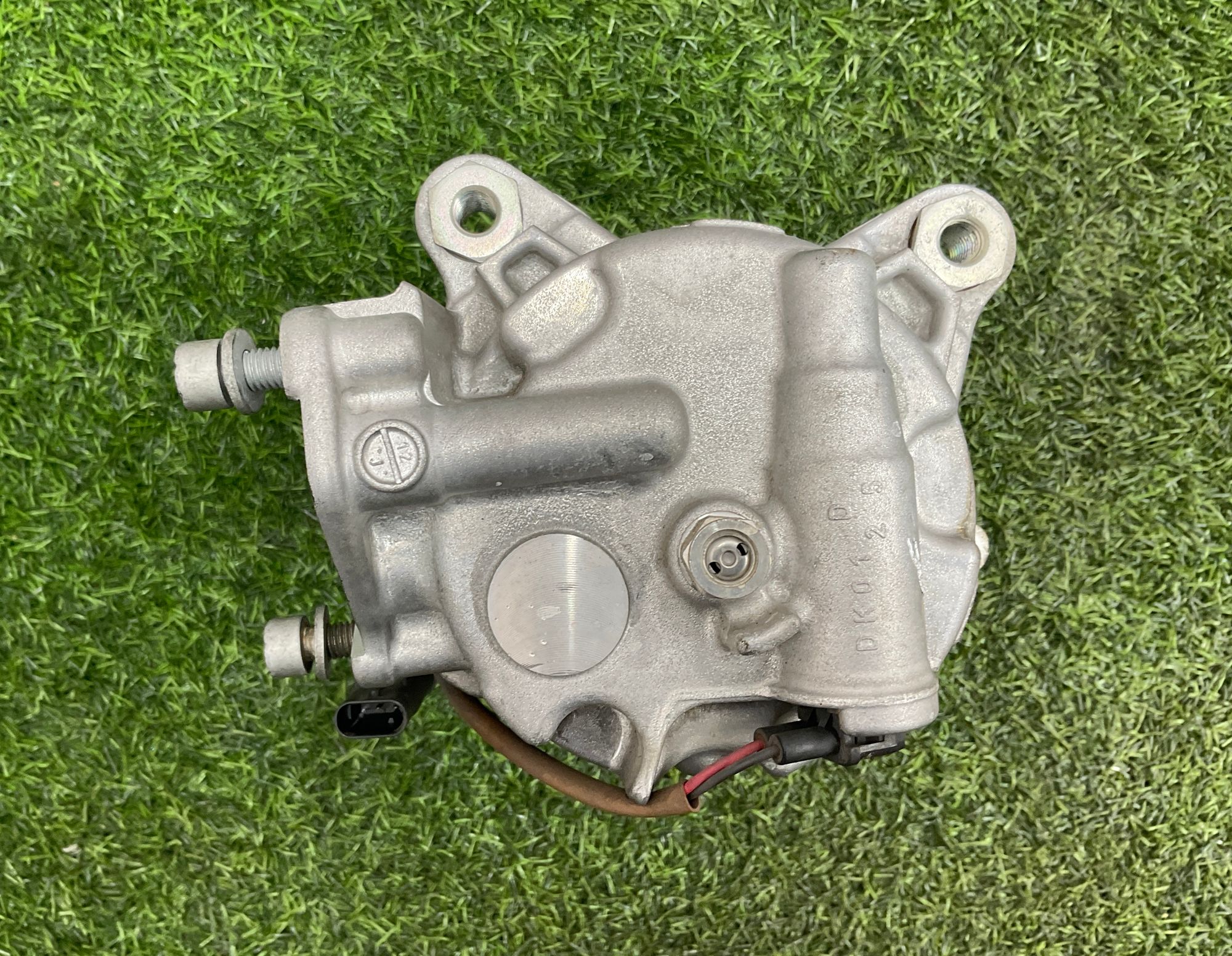 https://ycs.partsauto.market/partsauto-images/thmbs/userImages/h353NjtZg3VDP19b5HMt7LlpbQ93/part/3052c568-a0a9-407a-8bd0-042fd0bab704_1745654887359.jpg