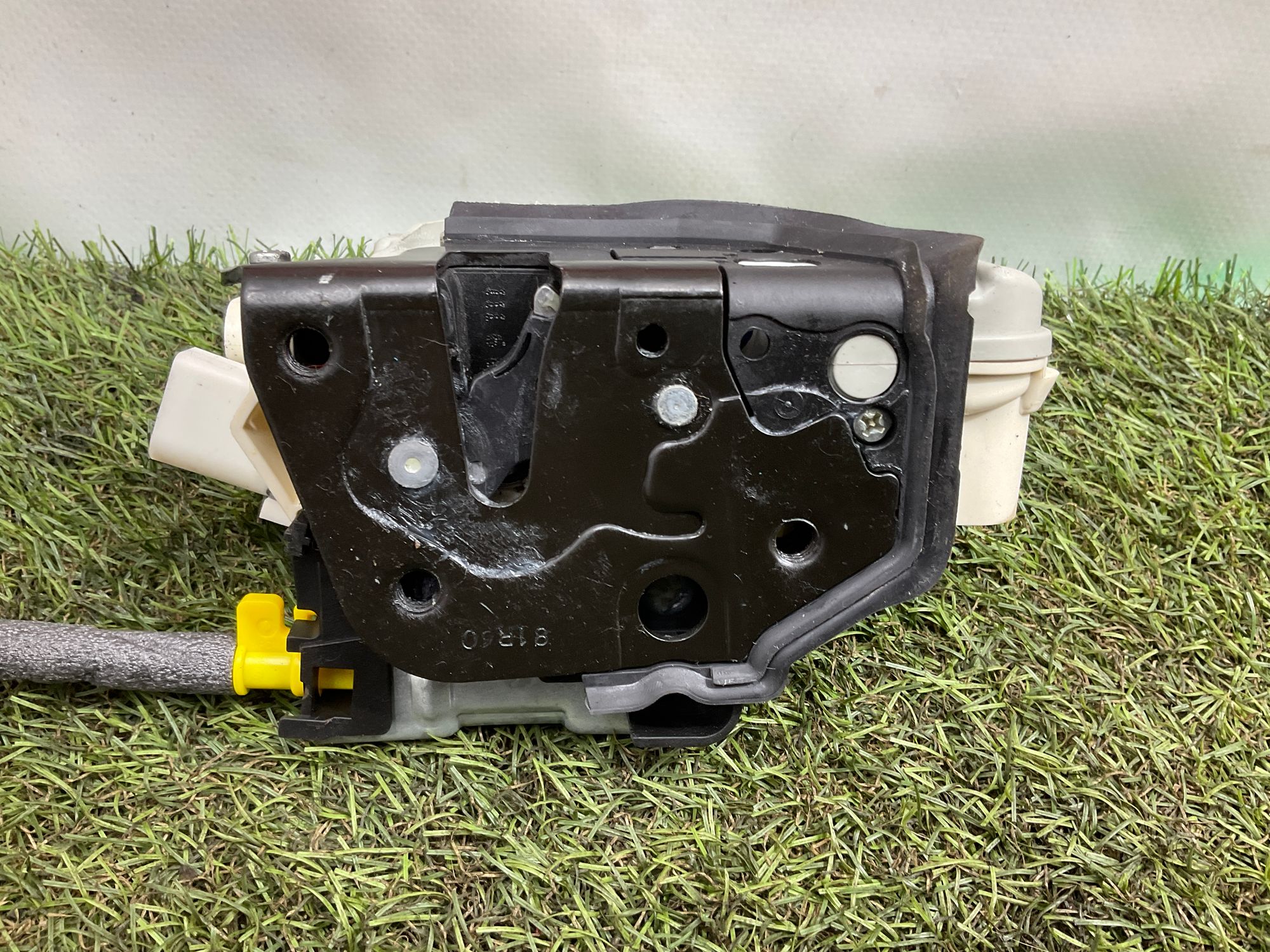 Замок двери правой передней Porsche 911 GT3 991 Рестайлинг 2018, 10000 рублей, Москва