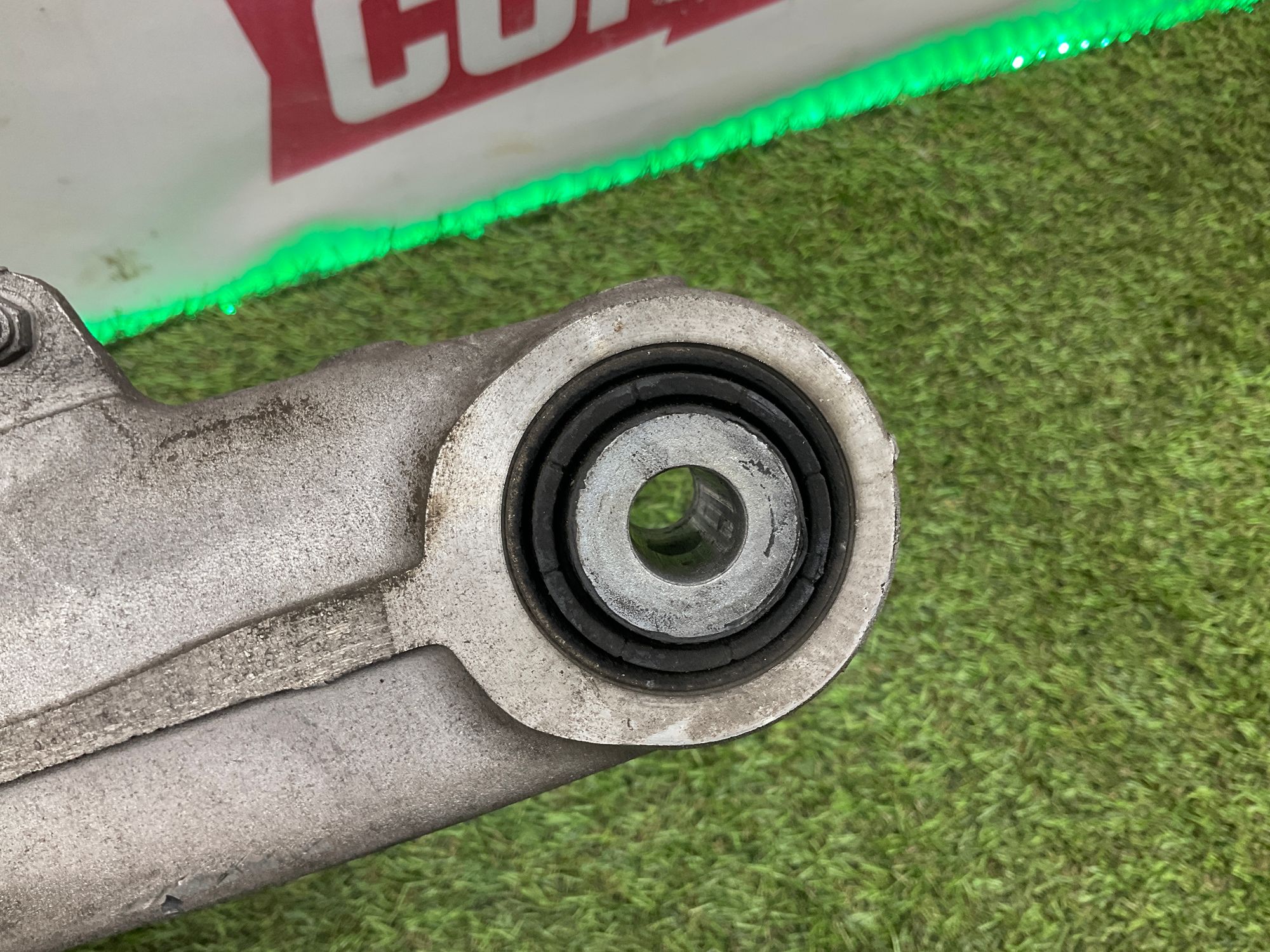 https://ycs.partsauto.market/partsauto-images/thmbs/userImages/h353NjtZg3VDP19b5HMt7LlpbQ93/part/31134453-39f2-4c28-8813-b9ed034eaeca_1748265736649.jpg