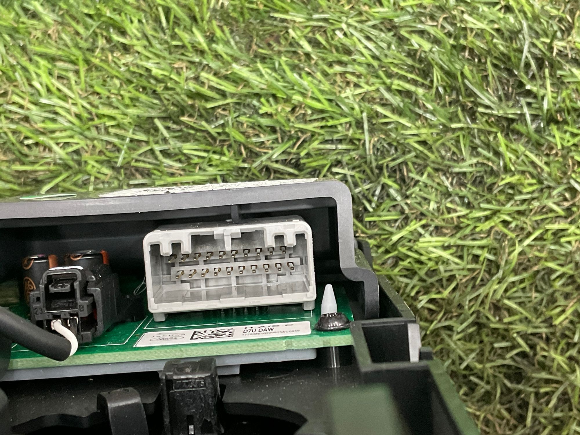 Плафон освещения салона Land Rover Defender II L663 2022, 35000 рублей, Москва