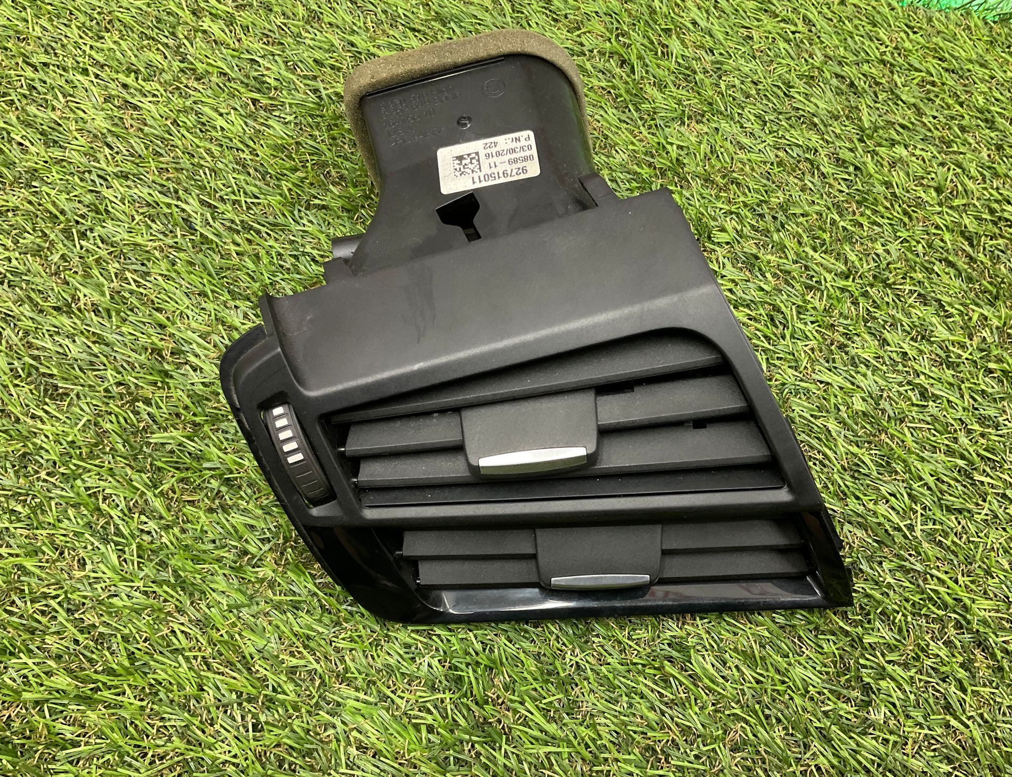 https://ycs.partsauto.market/partsauto-images/thmbs/userImages/h353NjtZg3VDP19b5HMt7LlpbQ93/part/31b7f88c-8548-4d48-a5dd-3dabe32177b1_1747730382828.jpg