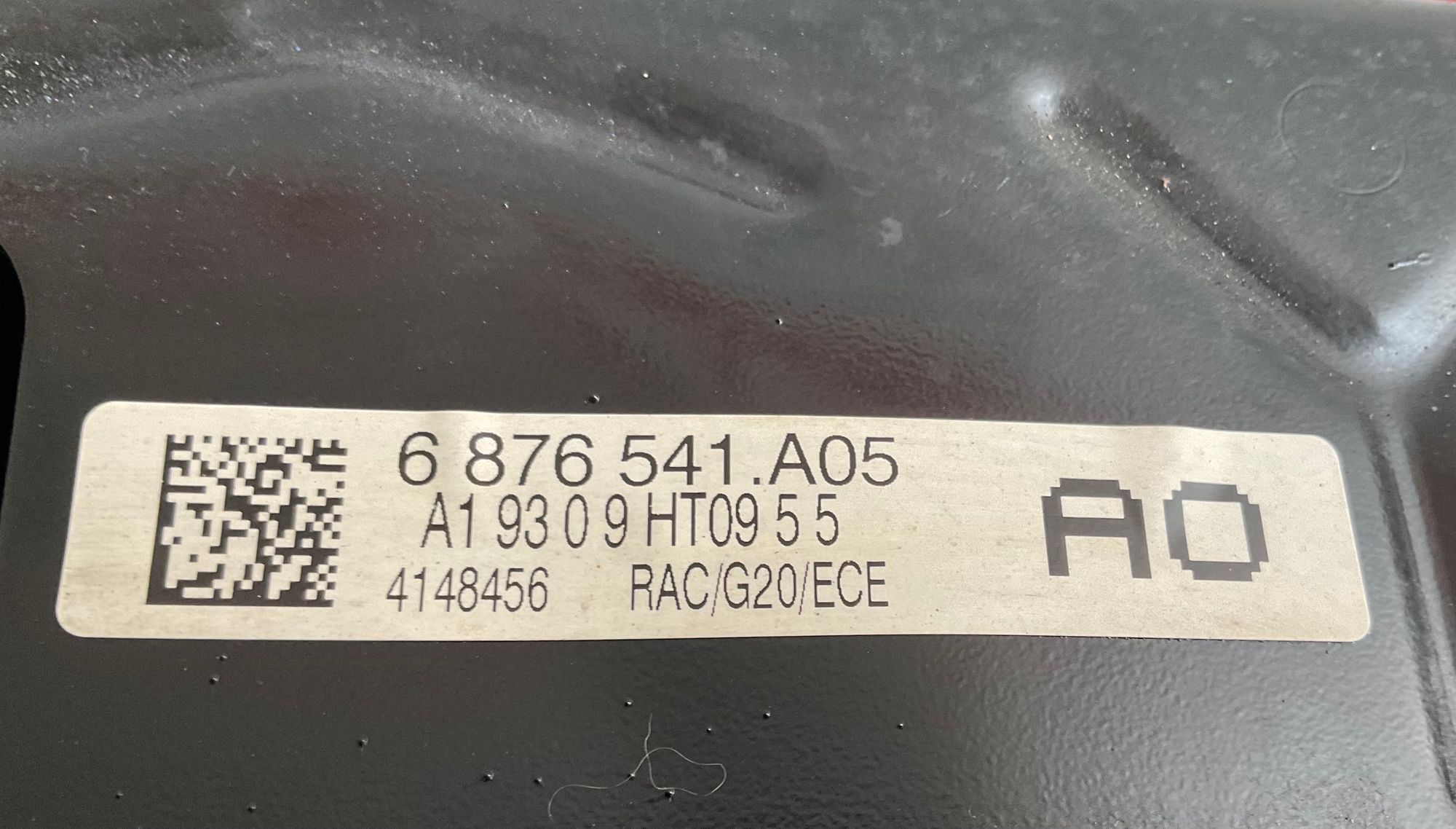https://ycs.partsauto.market/partsauto-images/thmbs/userImages/h353NjtZg3VDP19b5HMt7LlpbQ93/part/31d8bfd2-0fea-45e6-8bfa-03b6743c5b7d_1781617326371.jpg