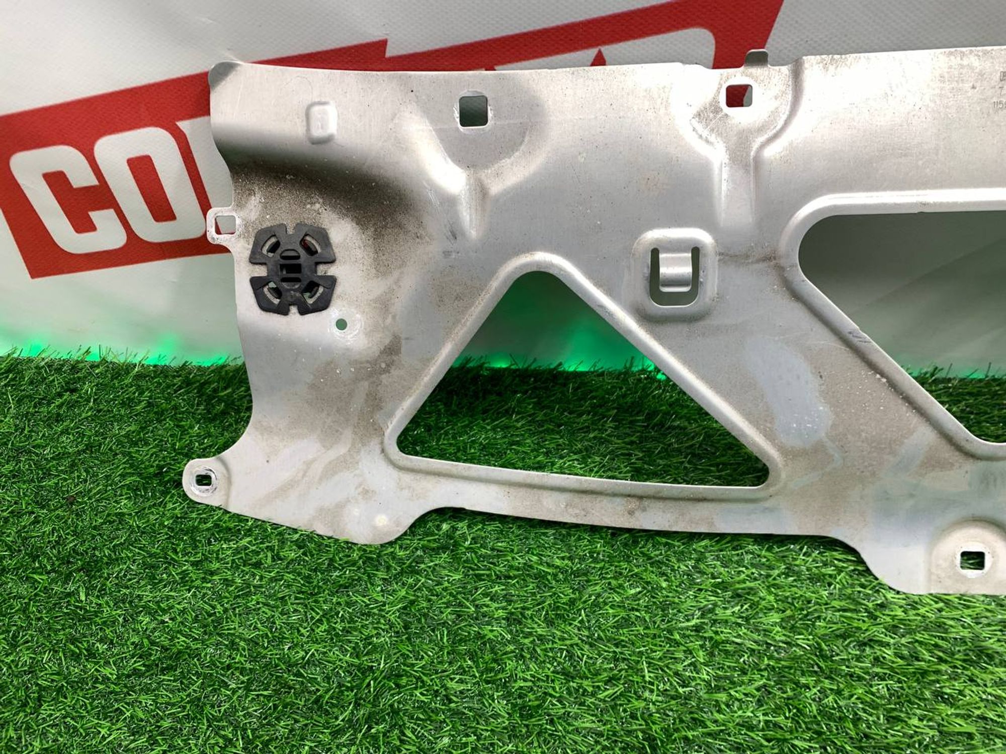 https://ycs.partsauto.market/partsauto-images/thmbs/userImages/h353NjtZg3VDP19b5HMt7LlpbQ93/part/323da1b1-30f9-48d4-bd7a-bd9daf7775ec_1733228159770.jpg