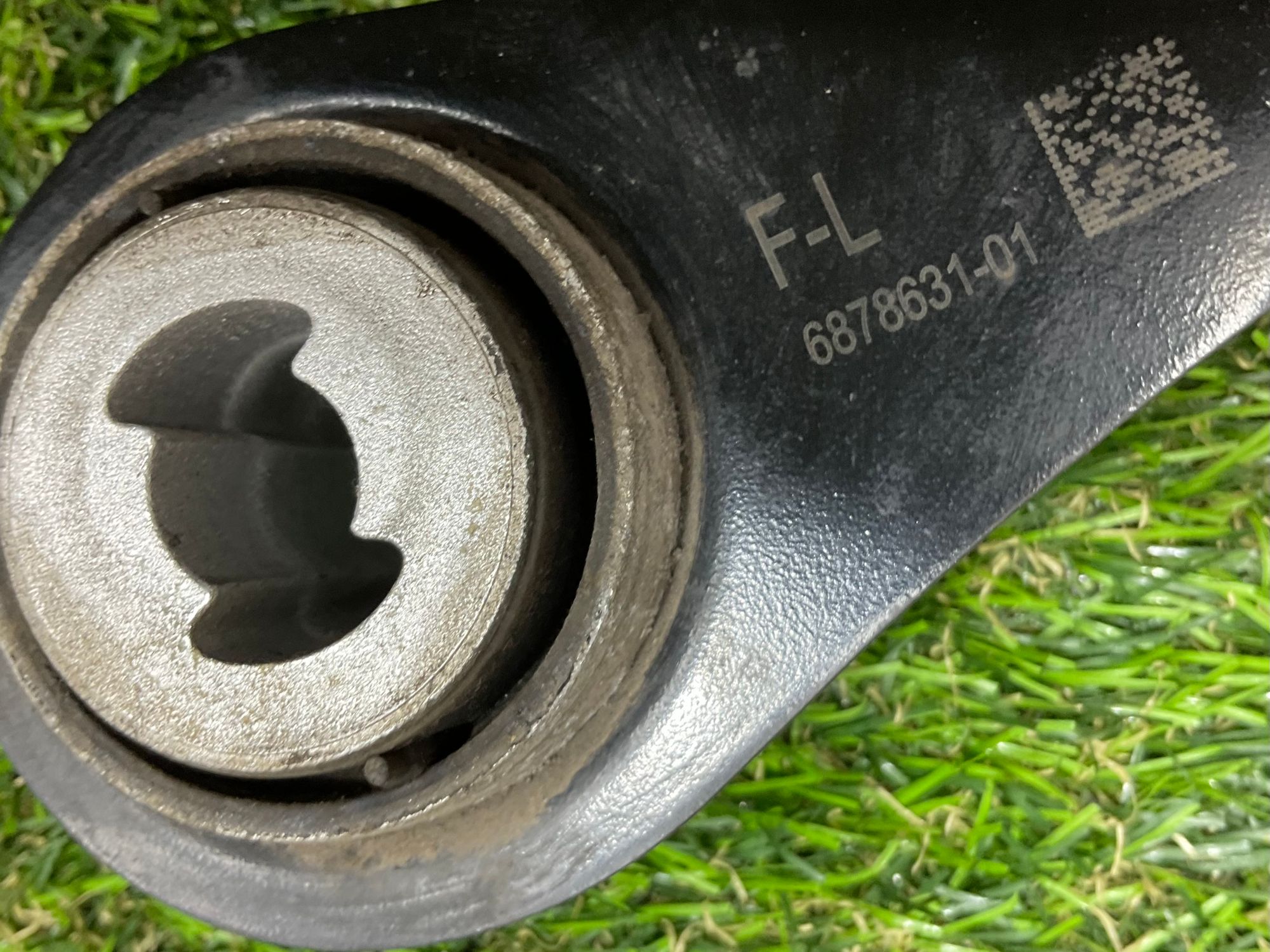 https://ycs.partsauto.market/partsauto-images/thmbs/userImages/h353NjtZg3VDP19b5HMt7LlpbQ93/part/325dad48-9e02-4ac5-a59c-4e6197899b20_1781612300226.jpg