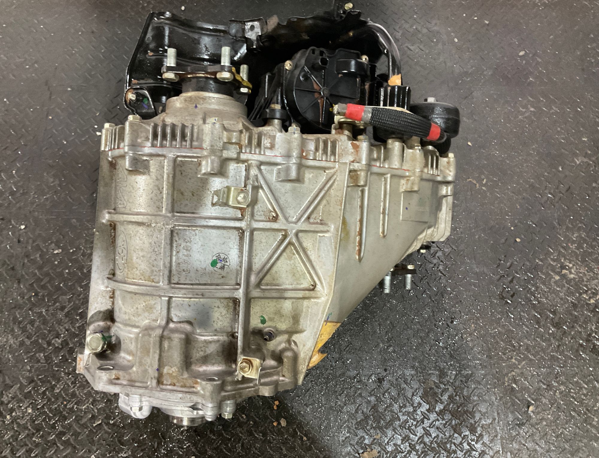 Раздатка Toyota Land Cruiser 200 рестайлинг 1VDFTV 2017, 100000 рублей, Москва