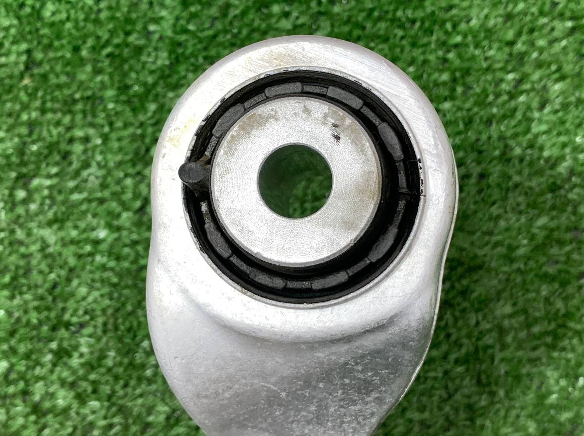 https://ycs.partsauto.market/partsauto-images/thmbs/userImages/h353NjtZg3VDP19b5HMt7LlpbQ93/part/334eb285-42dc-4417-97c1-64587fd7921f_1726147377068.jpg