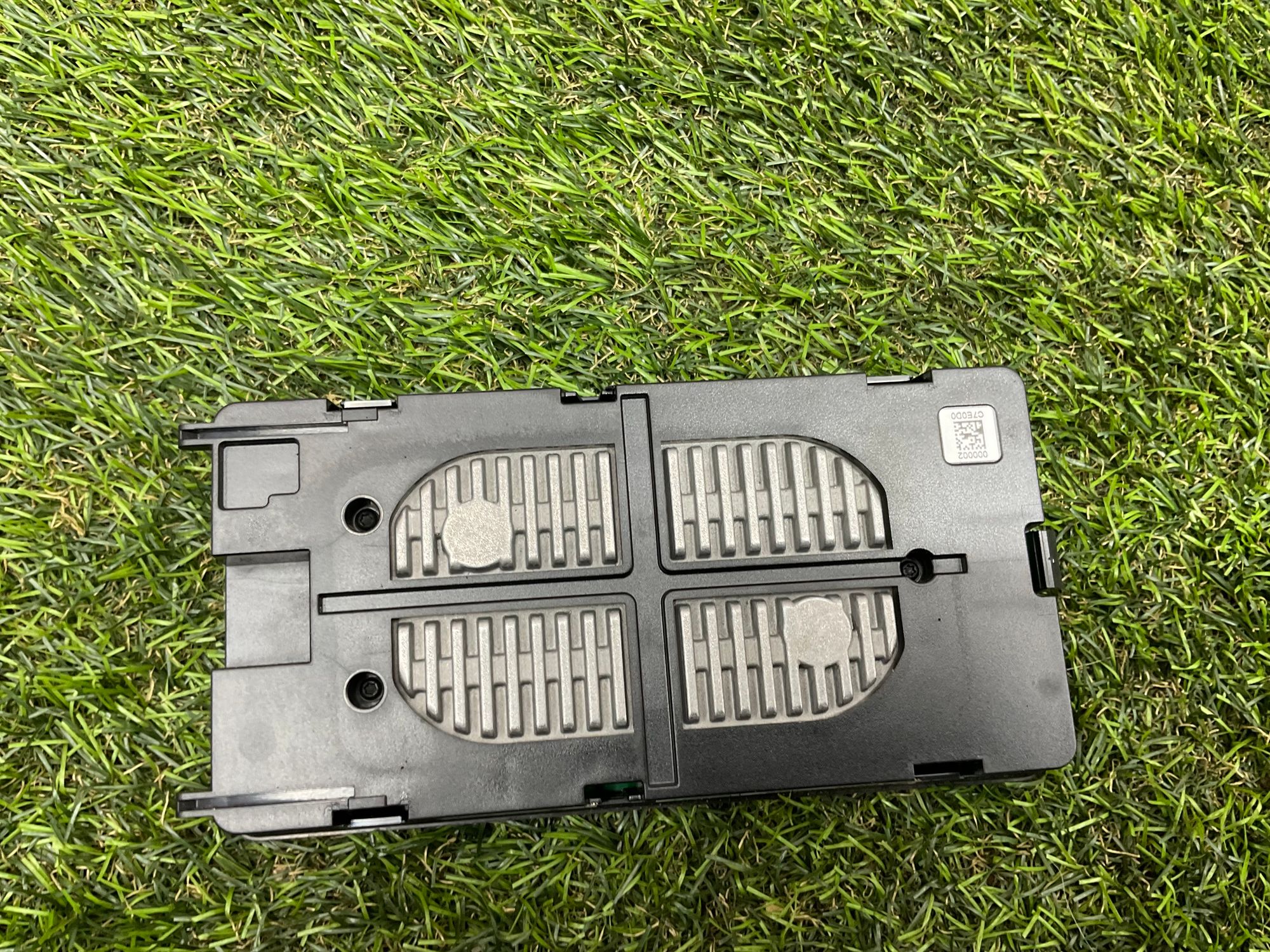 https://ycs.partsauto.market/partsauto-images/thmbs/userImages/h353NjtZg3VDP19b5HMt7LlpbQ93/part/343baf6d-6f98-4485-94ae-9f44e0d40081_1785851306543.jpg
