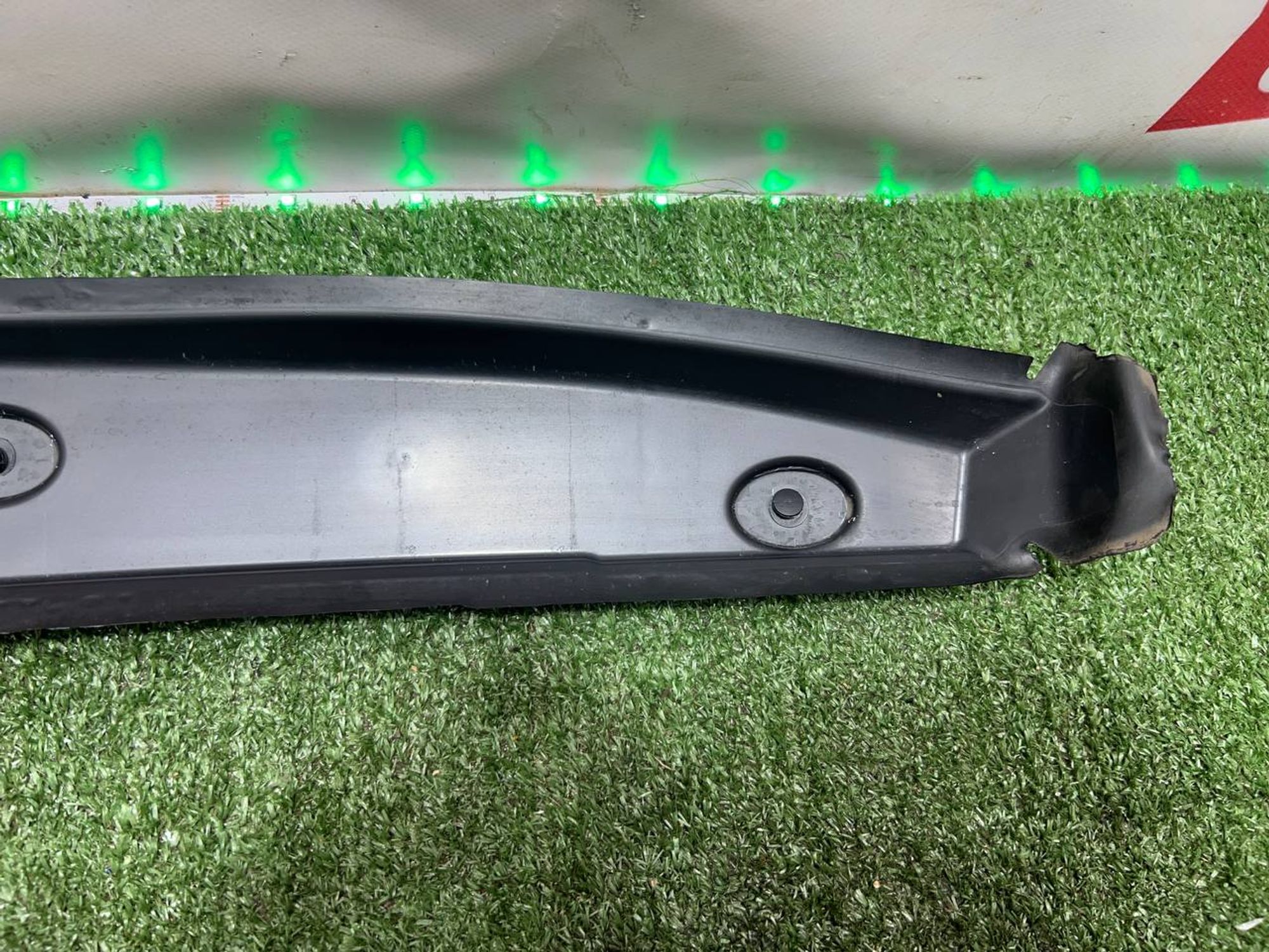 https://ycs.partsauto.market/partsauto-images/thmbs/userImages/h353NjtZg3VDP19b5HMt7LlpbQ93/part/34418215-5cd0-45f7-bd27-222f34c0697e_1730994418434.jpg