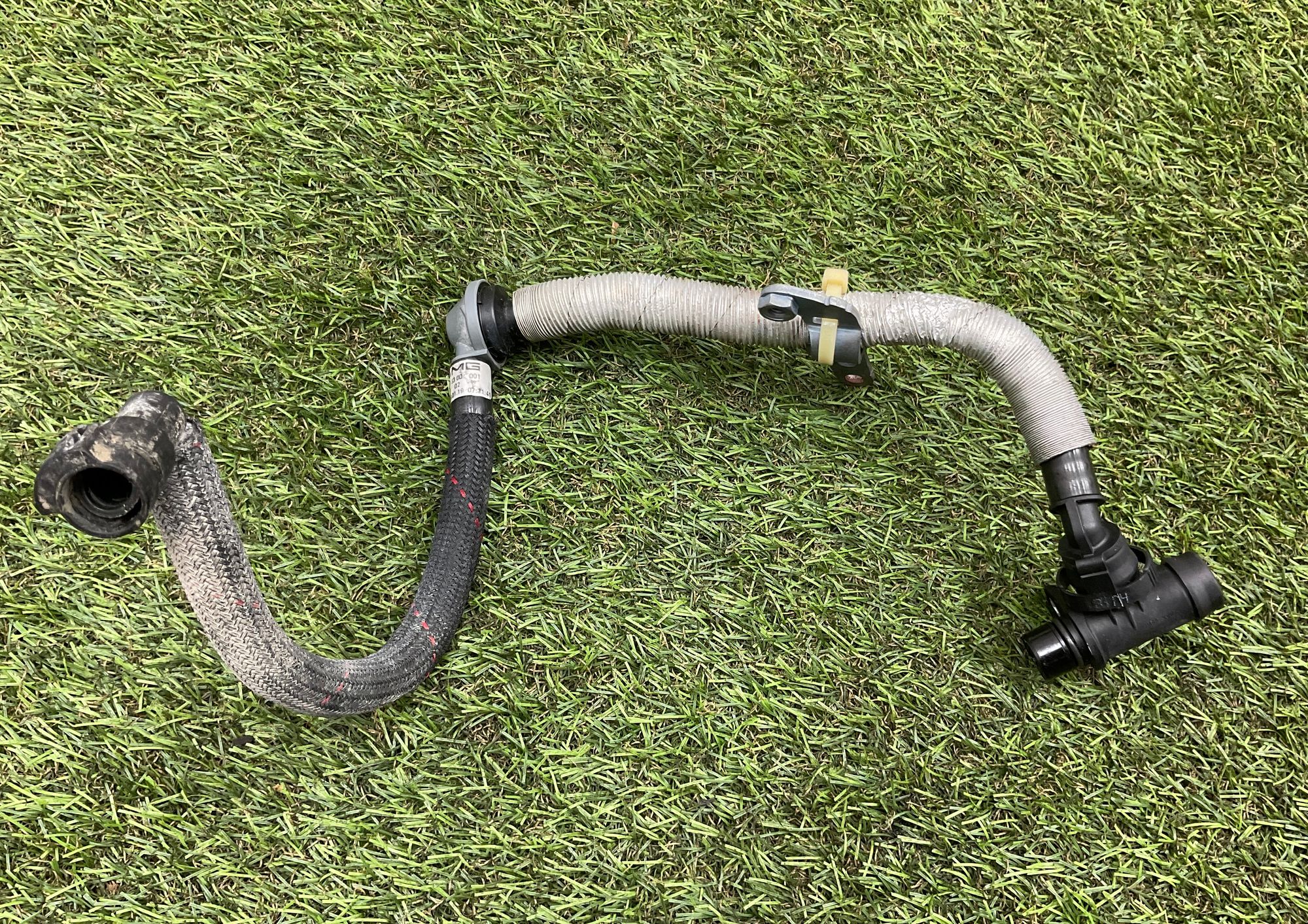 https://ycs.partsauto.market/partsauto-images/thmbs/userImages/h353NjtZg3VDP19b5HMt7LlpbQ93/part/34ab4757-1de1-4049-be7d-adbd32cf81ad_1749890809728.jpg