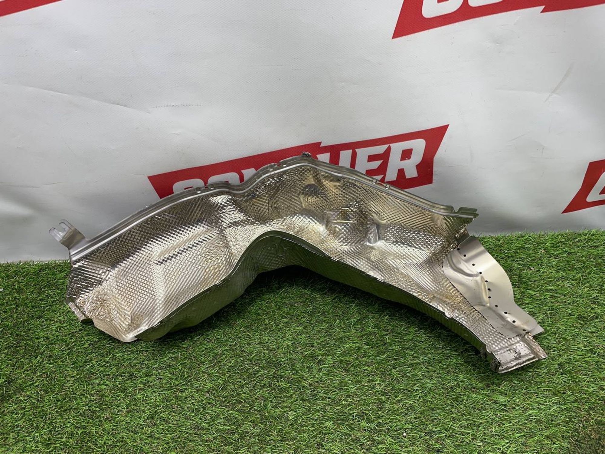 https://ycs.partsauto.market/partsauto-images/thmbs/userImages/h353NjtZg3VDP19b5HMt7LlpbQ93/part/34c7a968-24cd-45b7-8f86-f332ebb8c67a_1710144880995.jpg