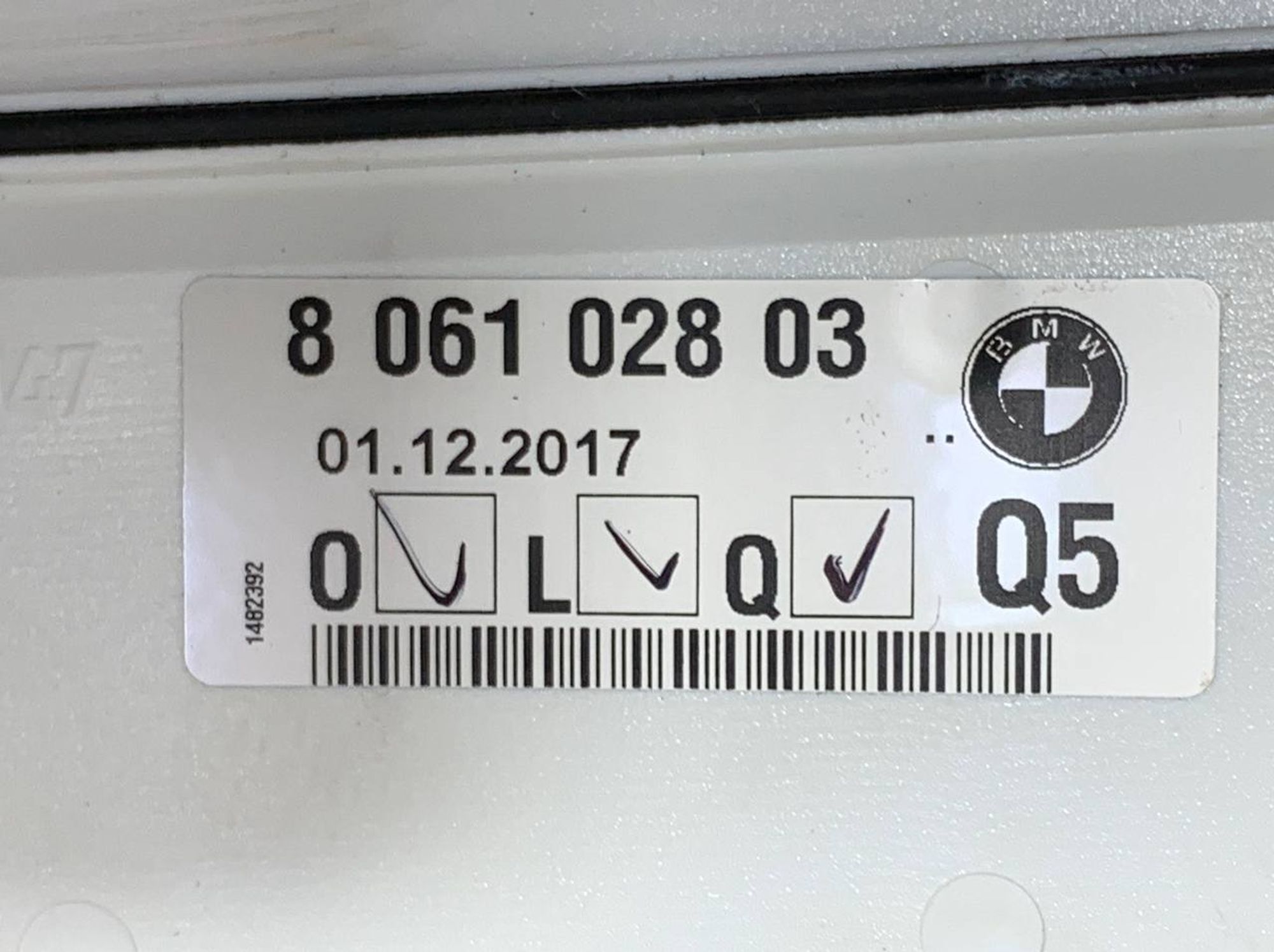 https://ycs.partsauto.market/partsauto-images/thmbs/userImages/h353NjtZg3VDP19b5HMt7LlpbQ93/part/351a75f8-4f12-477d-b920-e5a169a4ec21_1731144415495.jpg