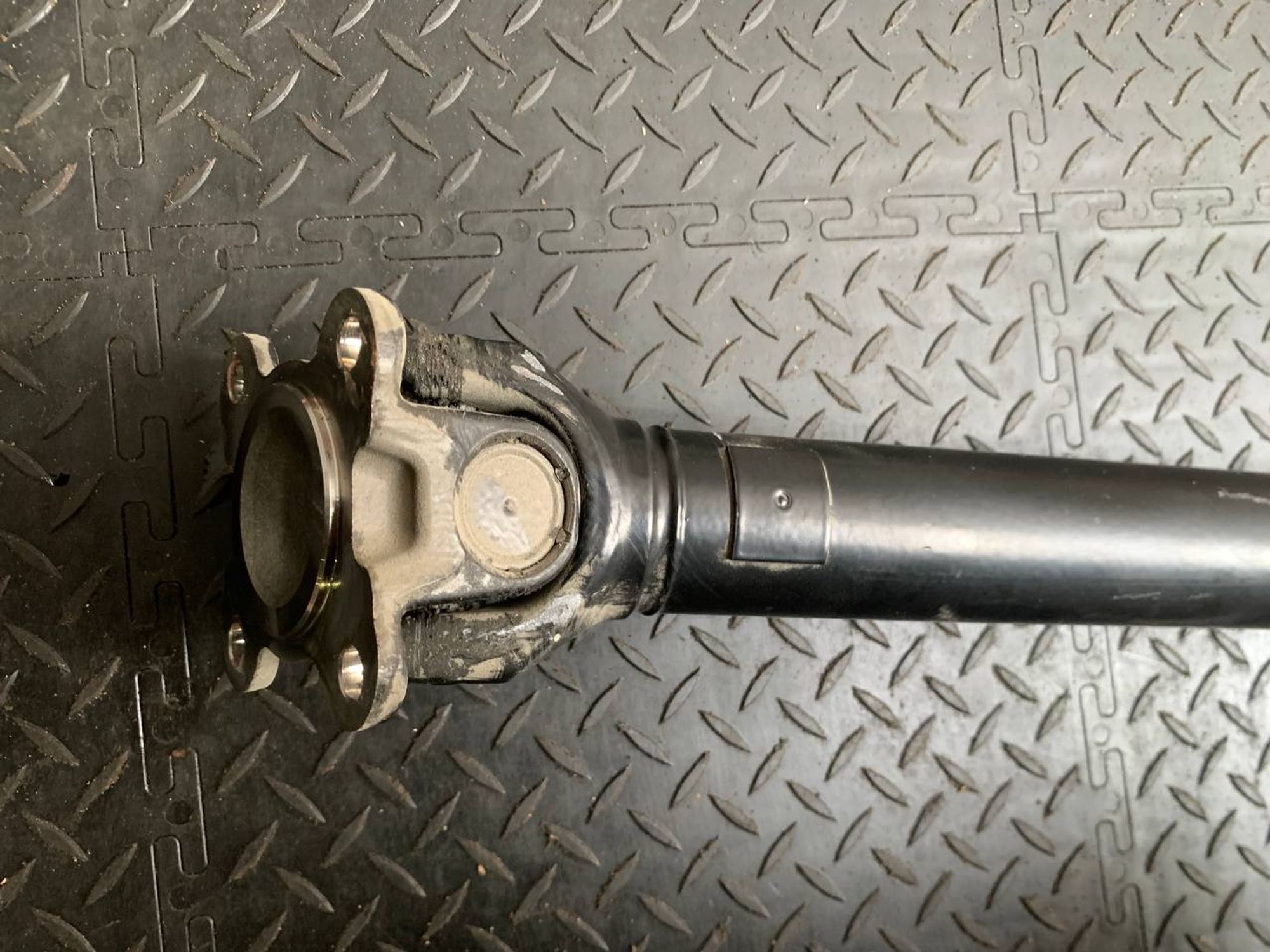 https://ycs.partsauto.market/partsauto-images/thmbs/userImages/h353NjtZg3VDP19b5HMt7LlpbQ93/part/356fc760-914e-4189-819b-ad2fd5981190_1733133775688.jpg
