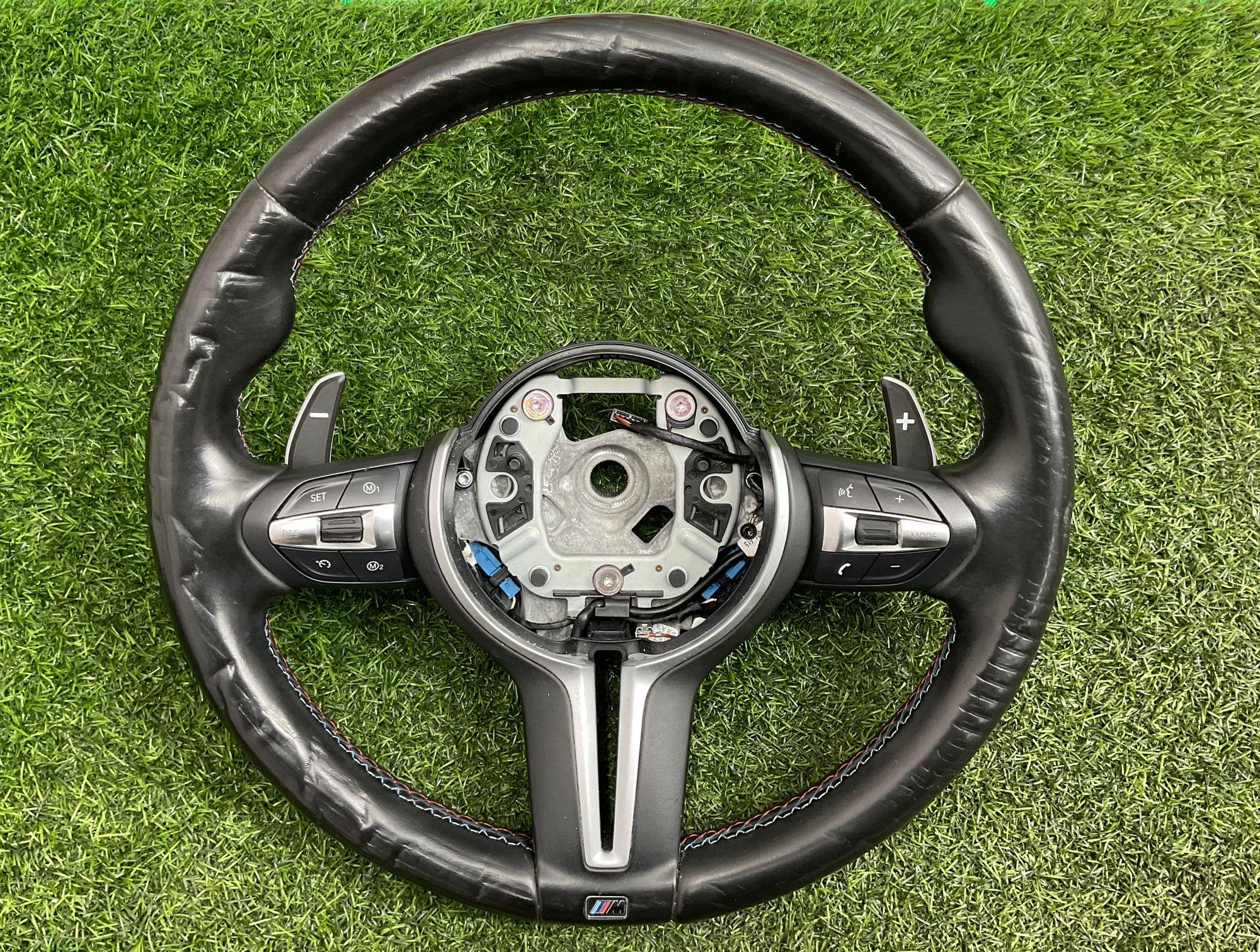 https://ycs.partsauto.market/partsauto-images/thmbs/userImages/h353NjtZg3VDP19b5HMt7LlpbQ93/part/357c5bc8-f638-4bad-9327-714c69b2d775_1745485870299.jpg
