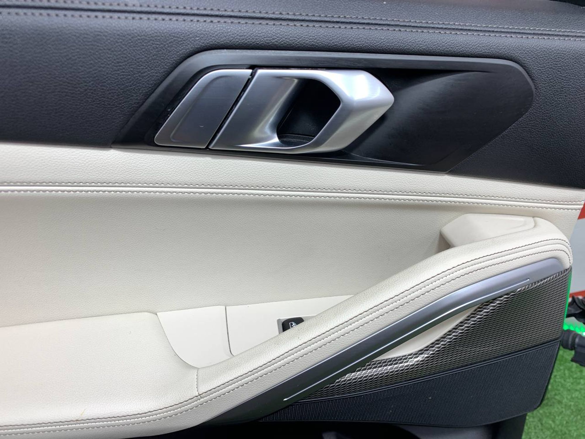 https://ycs.partsauto.market/partsauto-images/thmbs/userImages/h353NjtZg3VDP19b5HMt7LlpbQ93/part/35bd4cab-5619-4c00-b1b2-85457d7a0167_1725974329154.jpg