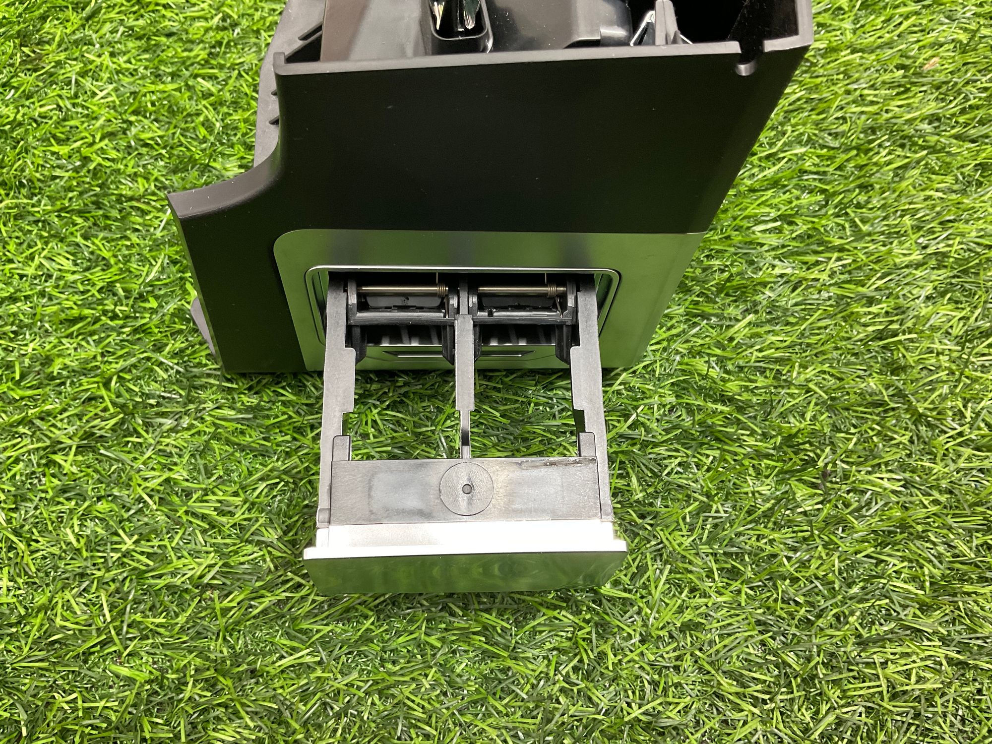 https://ycs.partsauto.market/partsauto-images/thmbs/userImages/h353NjtZg3VDP19b5HMt7LlpbQ93/part/35d9cb35-fc59-4f53-8b28-7672c0a6704b_1734338490369.jpg