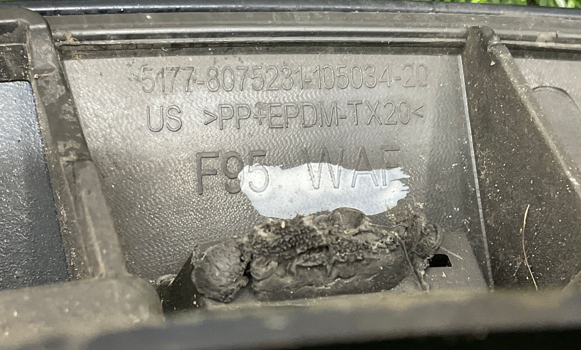 https://ycs.partsauto.market/partsauto-images/thmbs/userImages/h353NjtZg3VDP19b5HMt7LlpbQ93/part/35d9d17e-b806-41e0-9b33-95603ff3d2ce_1734710500915.jpg
