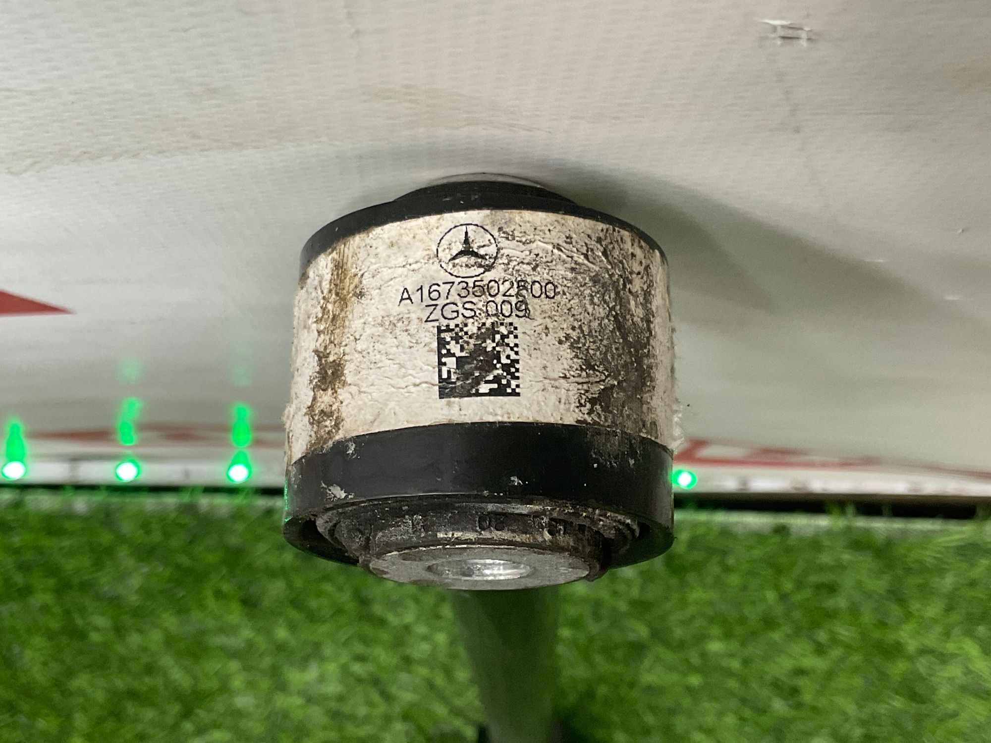 https://ycs.partsauto.market/partsauto-images/thmbs/userImages/h353NjtZg3VDP19b5HMt7LlpbQ93/part/3678b492-8a97-4a2b-80cf-c0456790d9d8_1733824883351.jpg