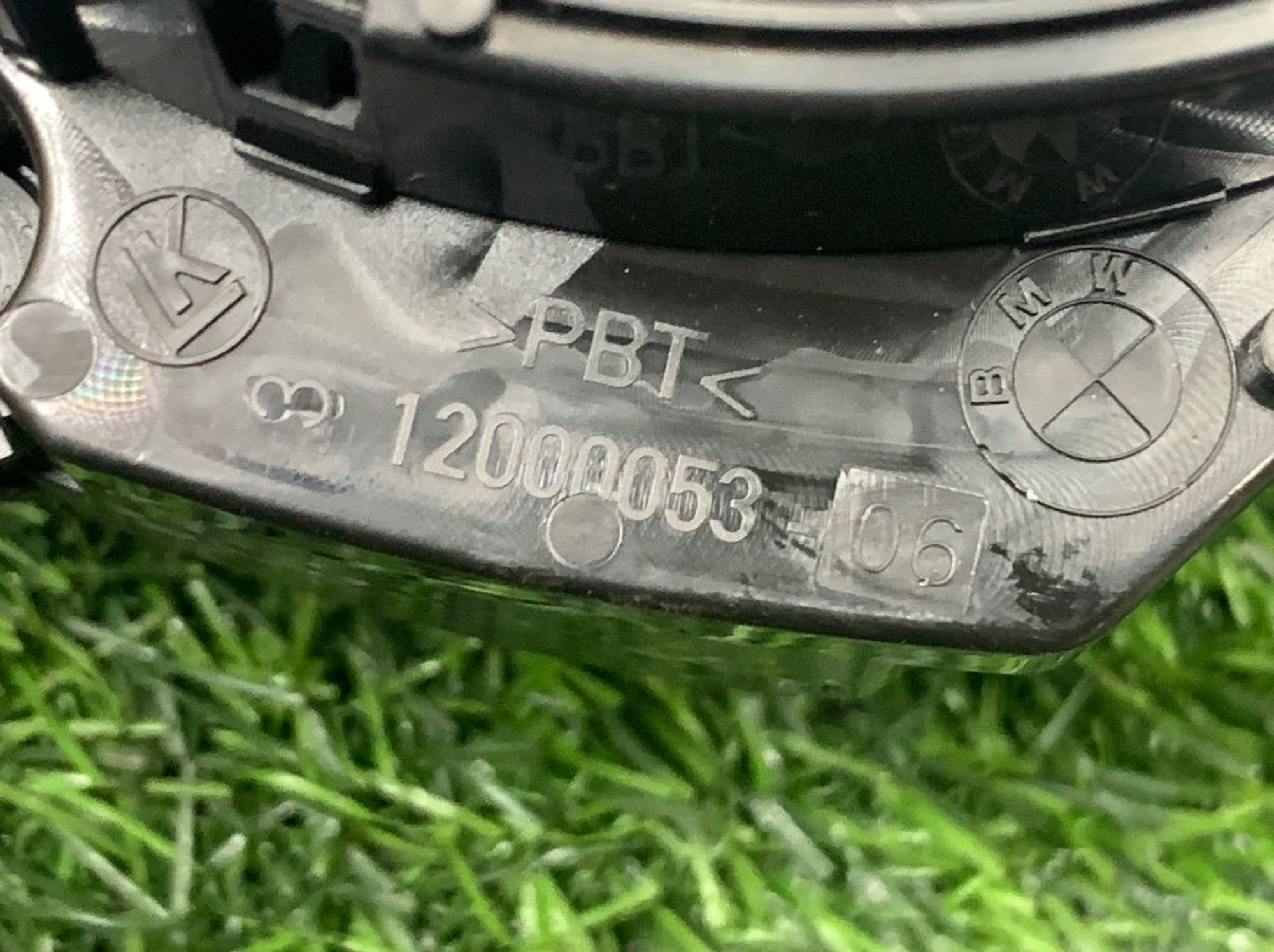 https://ycs.partsauto.market/partsauto-images/thmbs/userImages/h353NjtZg3VDP19b5HMt7LlpbQ93/part/36e6d302-c82e-4ef4-8bdf-3fa14fef3440_1733408793125.jpg