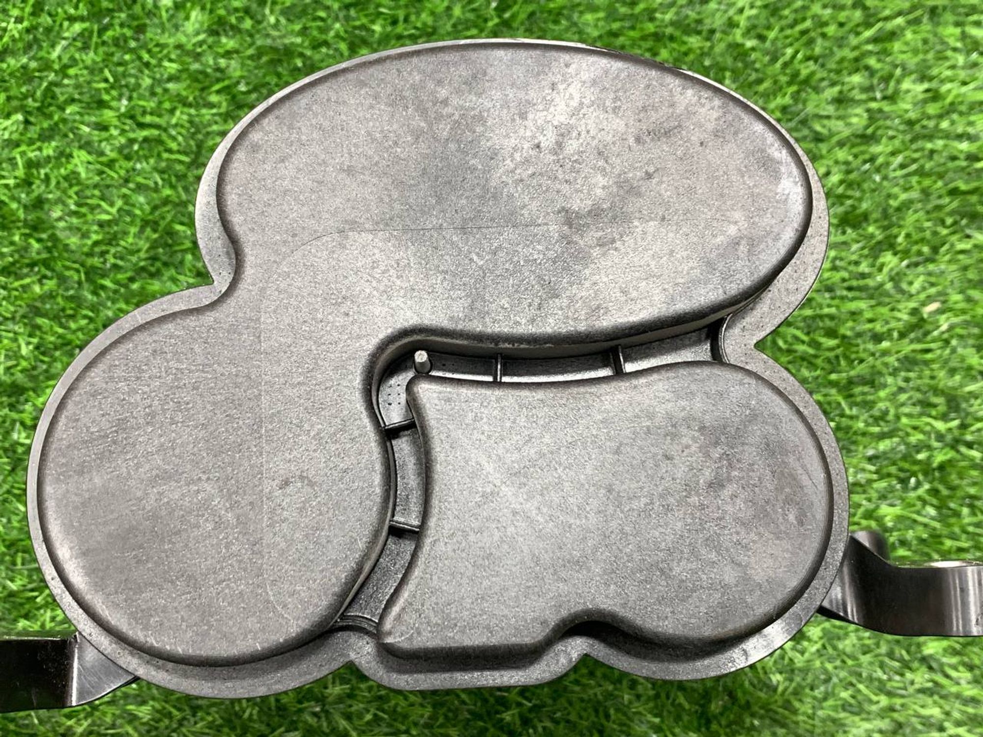 https://ycs.partsauto.market/partsauto-images/thmbs/userImages/h353NjtZg3VDP19b5HMt7LlpbQ93/part/3710c4d1-79a7-47e6-a9ca-22ebb2d0aa0b_1733495672592.jpg