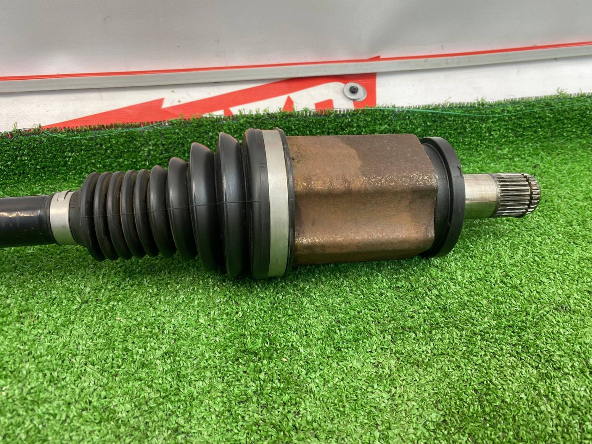 https://ycs.partsauto.market/partsauto-images/thmbs/userImages/h353NjtZg3VDP19b5HMt7LlpbQ93/part/376dc733-80b6-4708-8ca3-b2185be22866_1745852969444.jpg