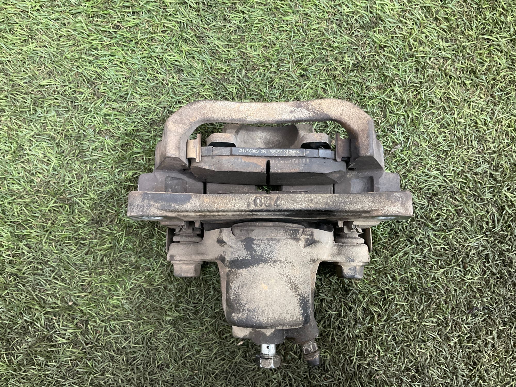 Суппорт тормозной задний правый Toyota Land Cruiser 200 рестайлинг 2 (2015—2023) 2017, 10000 рублей, Москва