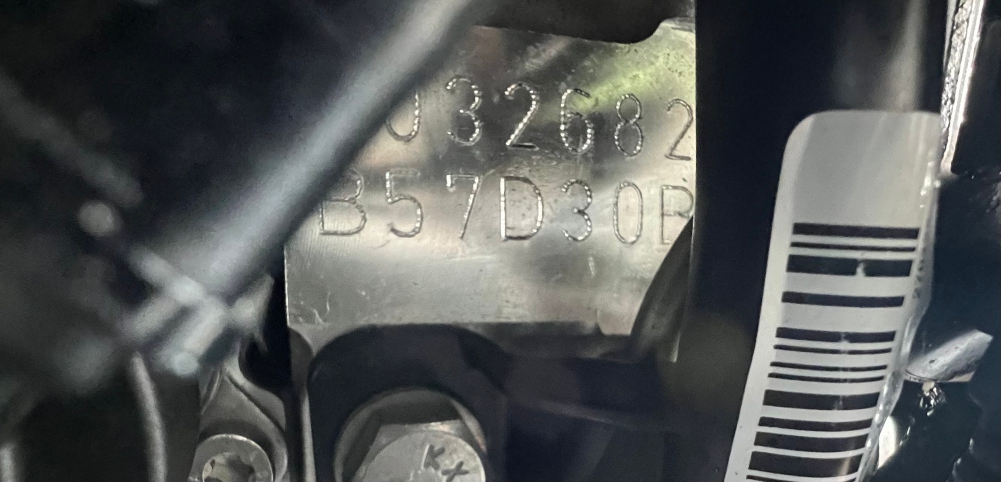 https://ycs.partsauto.market/partsauto-images/thmbs/userImages/h353NjtZg3VDP19b5HMt7LlpbQ93/part/37c6ac3f-f8d8-4c05-9793-735b9c1f2be3_1744202864730.jpg