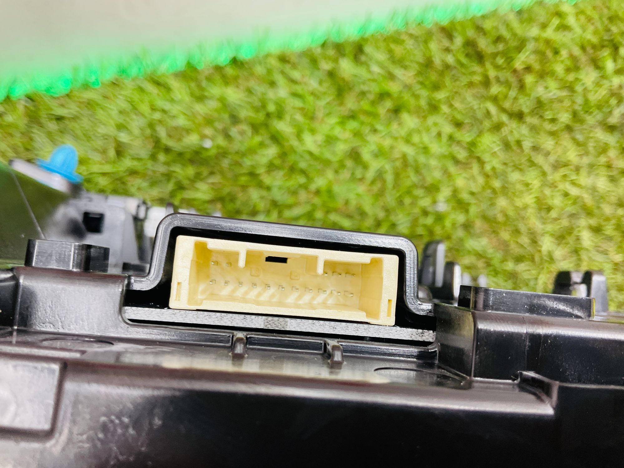 https://ycs.partsauto.market/partsauto-images/thmbs/userImages/h353NjtZg3VDP19b5HMt7LlpbQ93/part/37cbf43a-5bfa-4f9f-9440-2b7afe505dc7_1780054634513.jpg