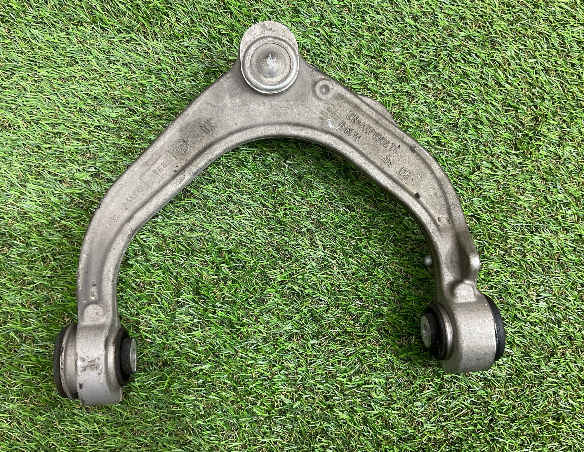 https://ycs.partsauto.market/partsauto-images/thmbs/userImages/h353NjtZg3VDP19b5HMt7LlpbQ93/part/37eebdb3-2883-4480-971c-0a79cc52a523_1746862685562.jpg